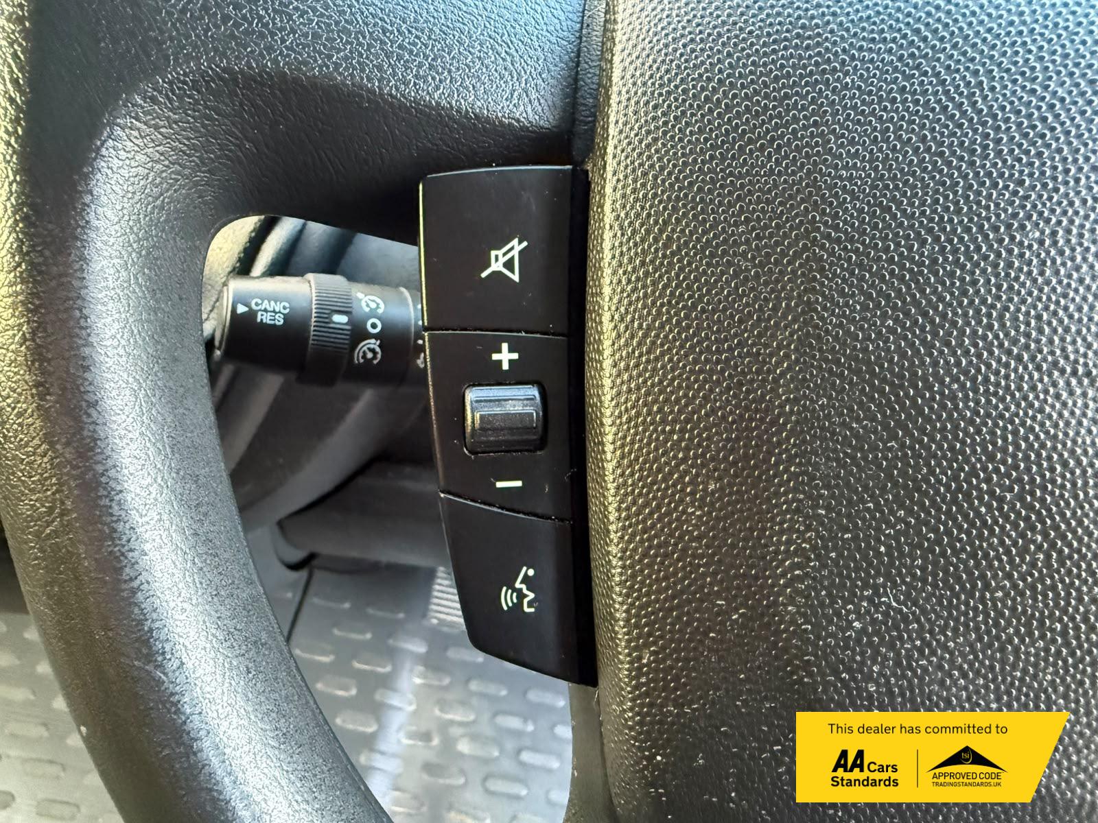 2021 Peugeot Boxer 2.2 BlueHDi 335 Professional Panel Van 5dr Diesel Manual L2 H2 Euro 6 (s/s) (140 ps) - Thumbnail 34