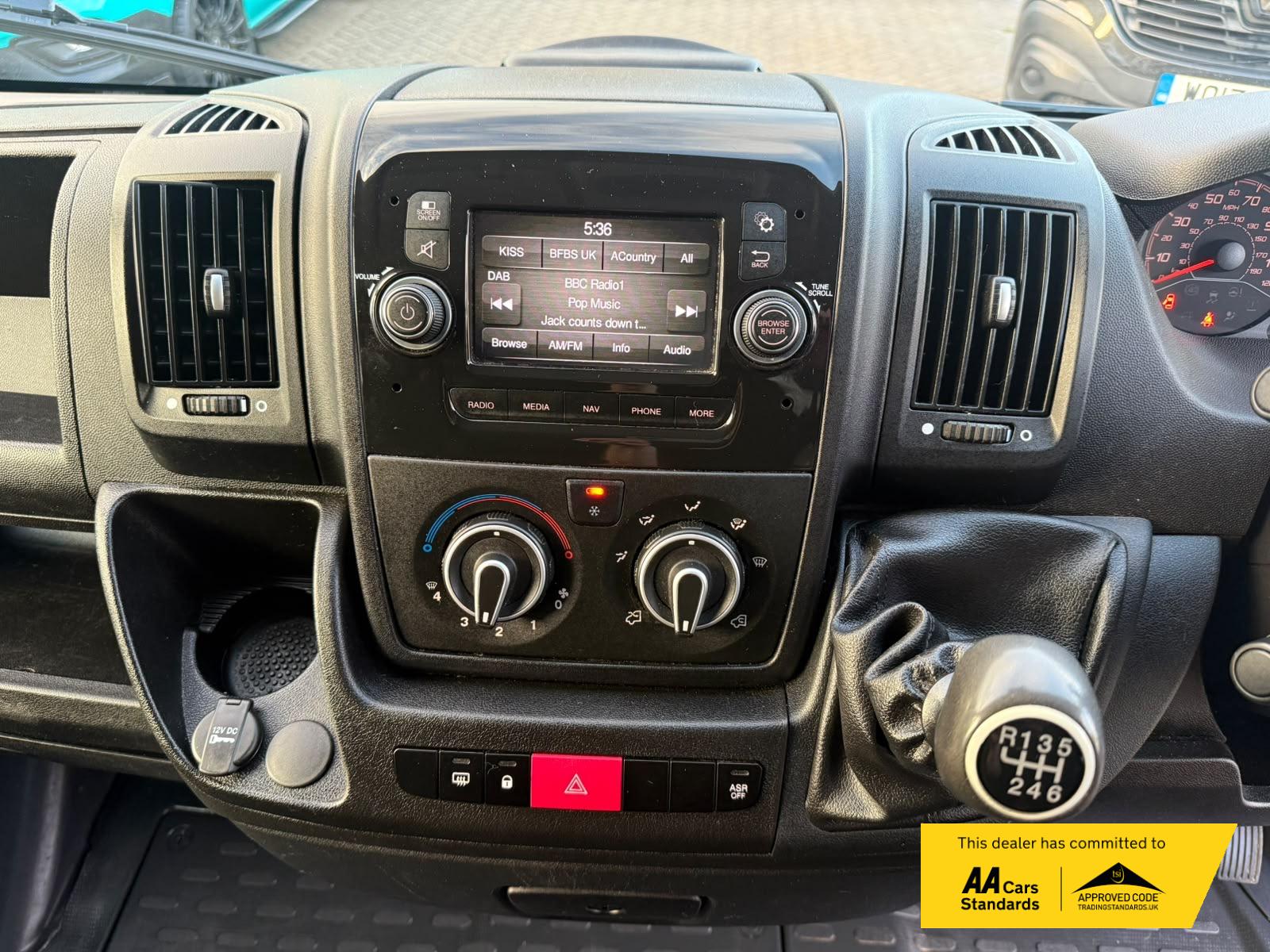 2021 Peugeot Boxer 2.2 BlueHDi 335 Professional Panel Van 5dr Diesel Manual L2 H2 Euro 6 (s/s) (140 ps) - Thumbnail 44
