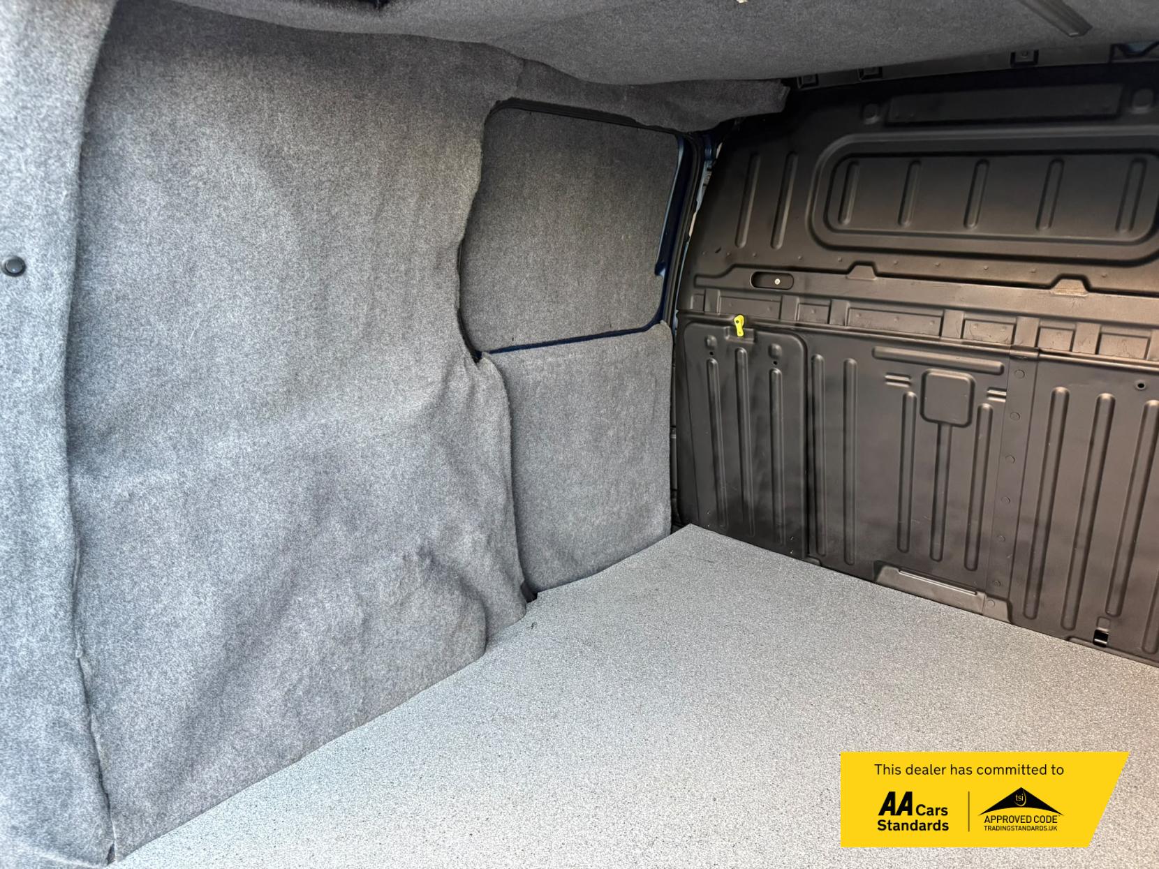 2020 Citroen Berlingo 1.5 BlueHDi 1000 Driver M Panel Van 5dr Diesel EAT8 SWB Euro 6 (s/s) (130 ps) - Thumbnail 20