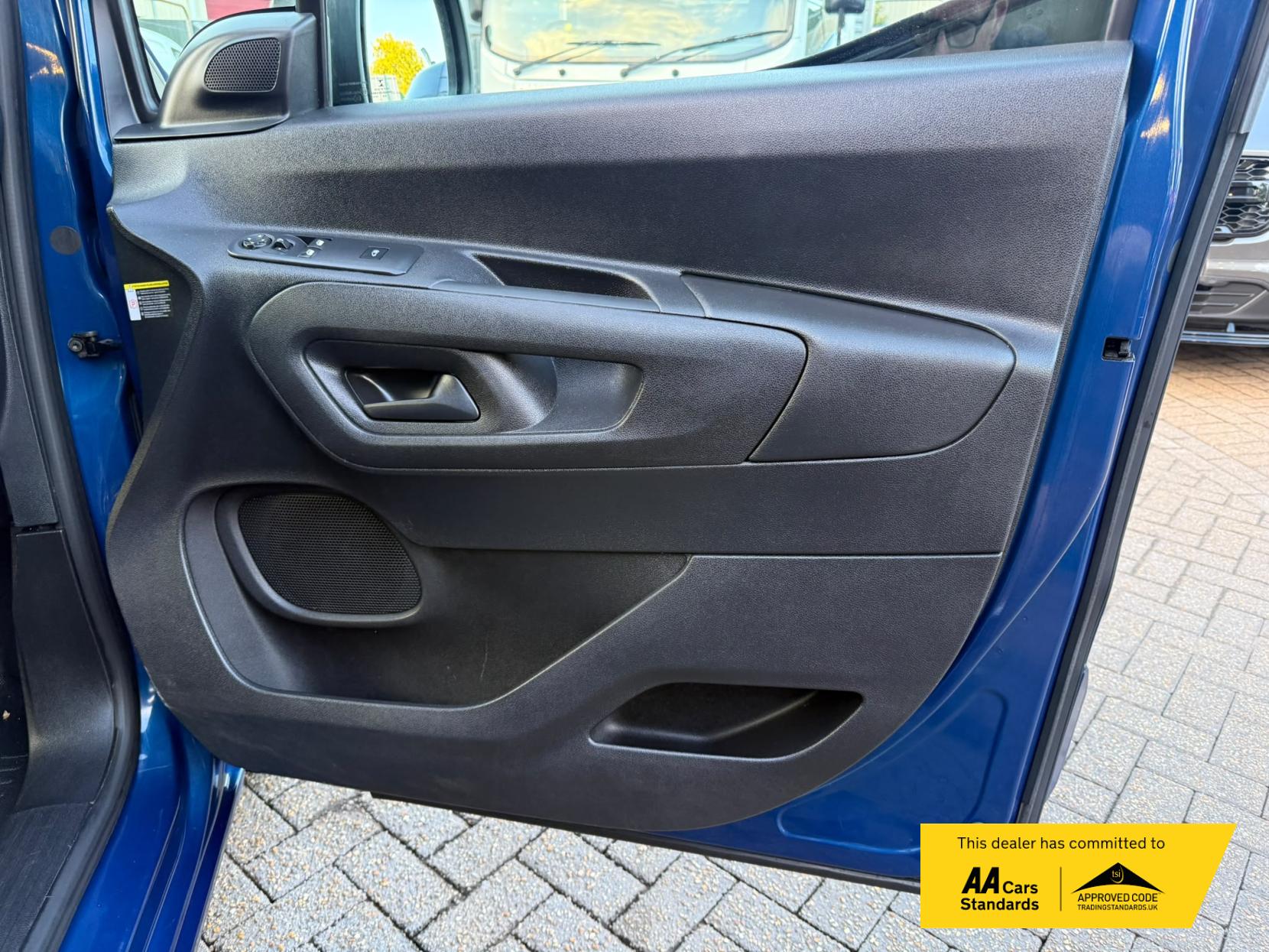 2020 Citroen Berlingo 1.5 BlueHDi 1000 Driver M Panel Van 5dr Diesel EAT8 SWB Euro 6 (s/s) (130 ps) - Thumbnail 24