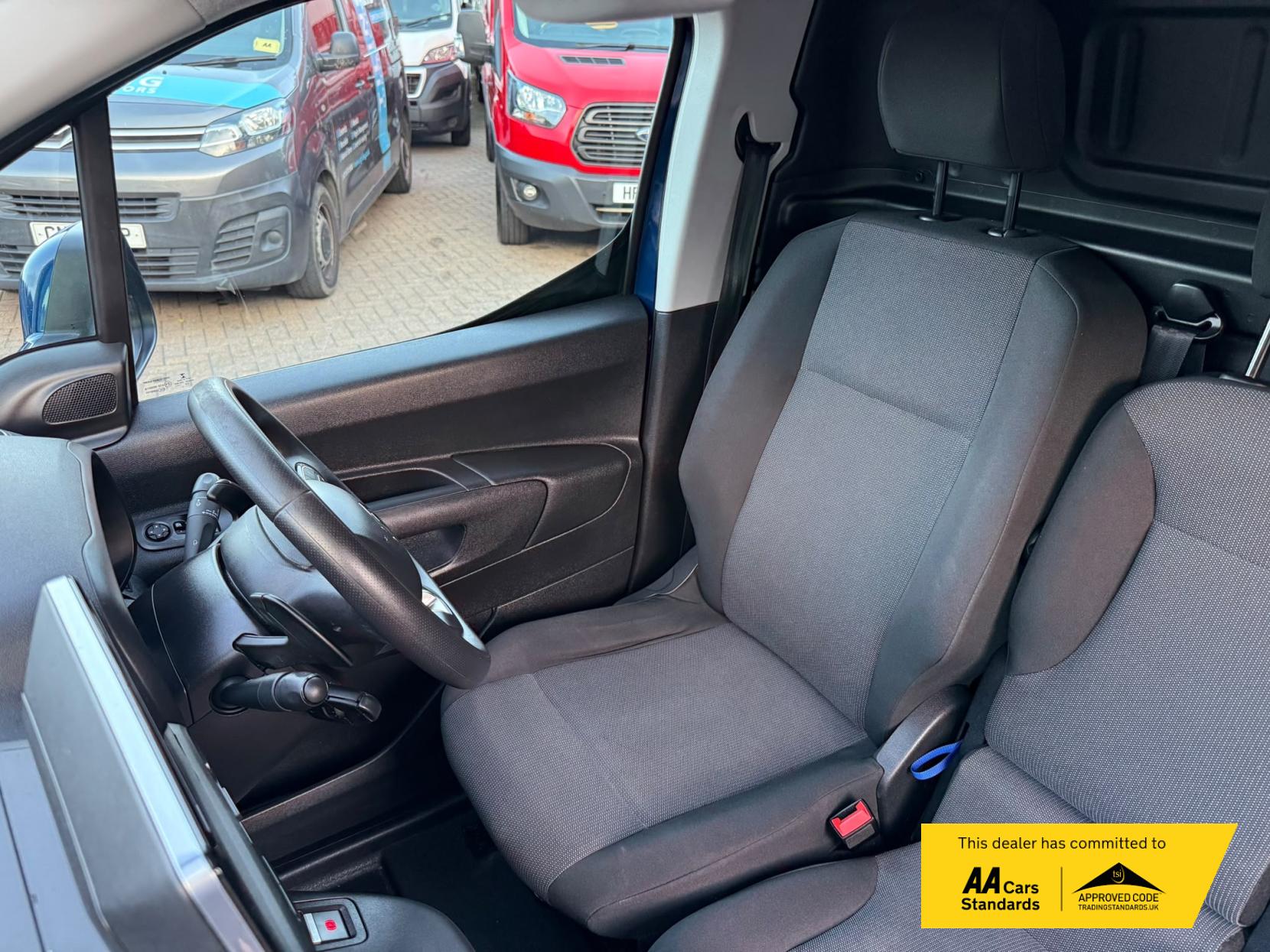 2020 Citroen Berlingo 1.5 BlueHDi 1000 Driver M Panel Van 5dr Diesel EAT8 SWB Euro 6 (s/s) (130 ps) - Thumbnail 55