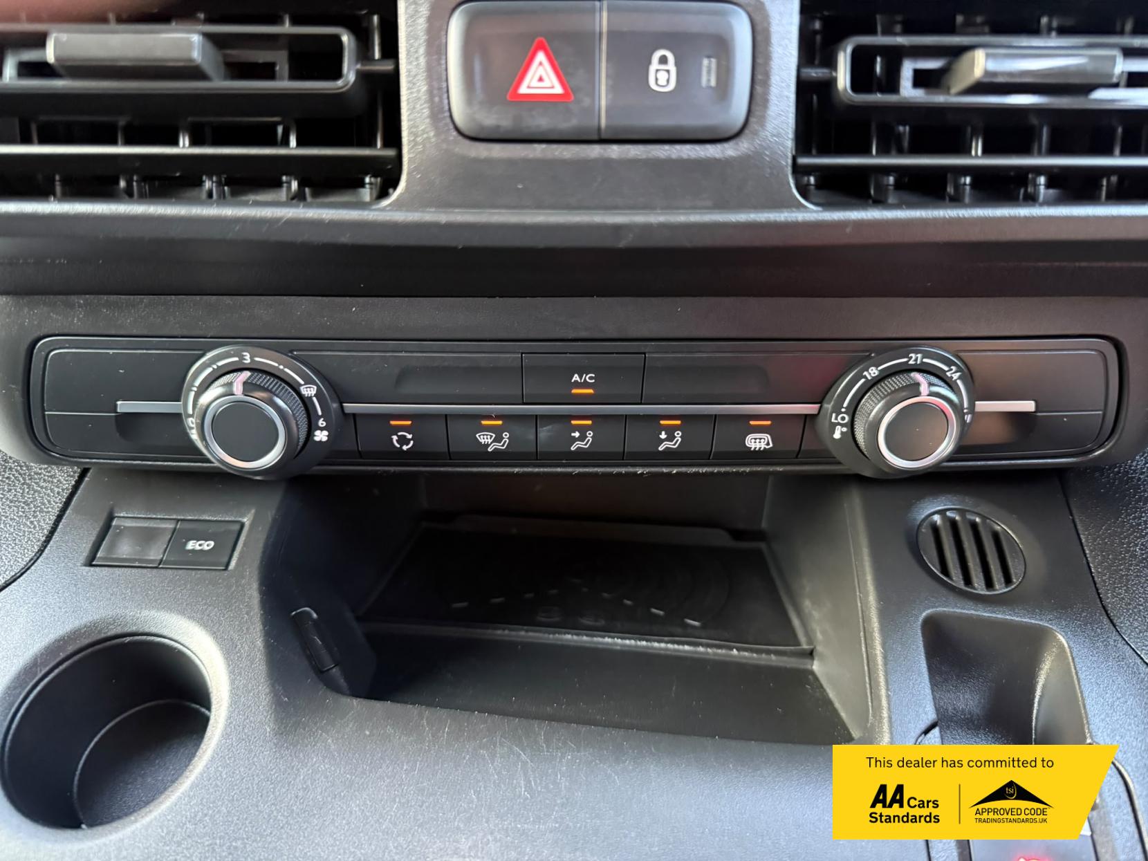 2020 Citroen Berlingo 1.5 BlueHDi 1000 Driver M Panel Van 5dr Diesel EAT8 SWB Euro 6 (s/s) (130 ps) - Thumbnail 37