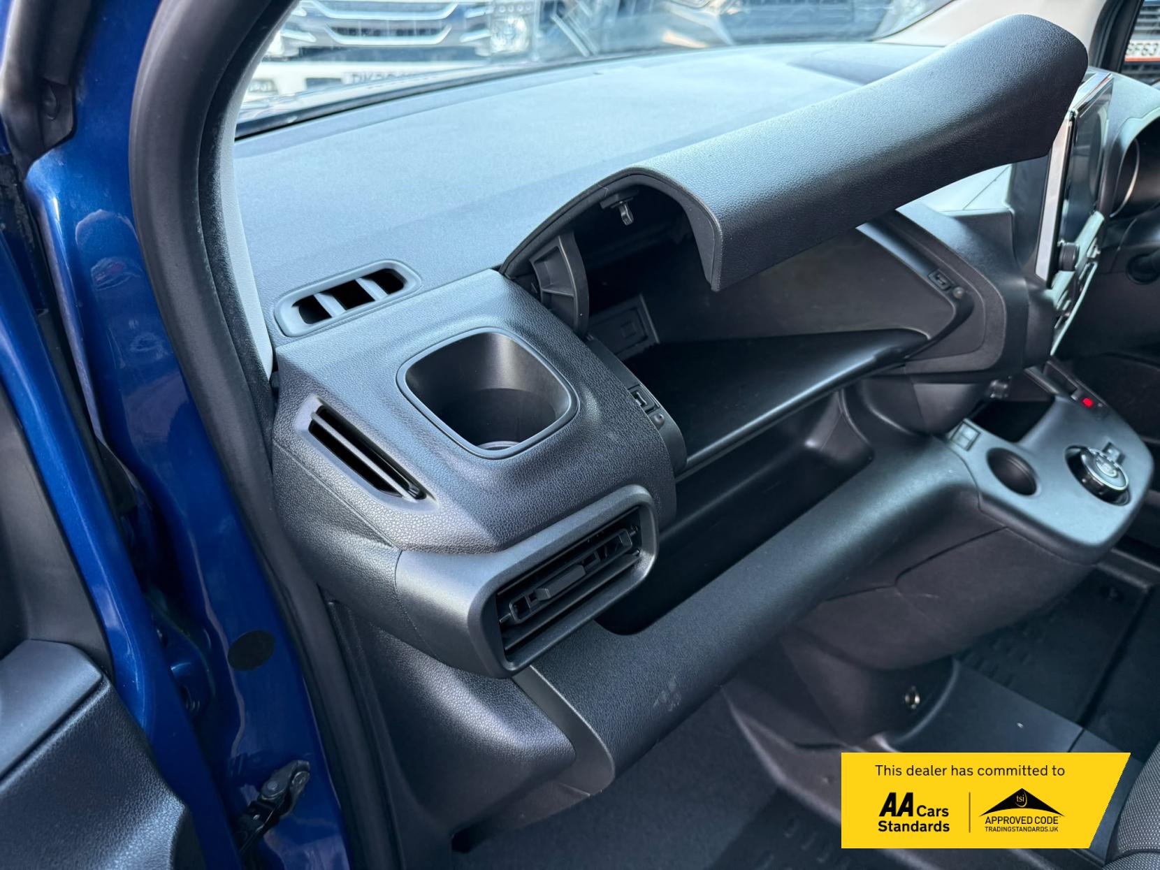 2020 Citroen Berlingo 1.5 BlueHDi 1000 Driver M Panel Van 5dr Diesel EAT8 SWB Euro 6 (s/s) (130 ps) - Thumbnail 47