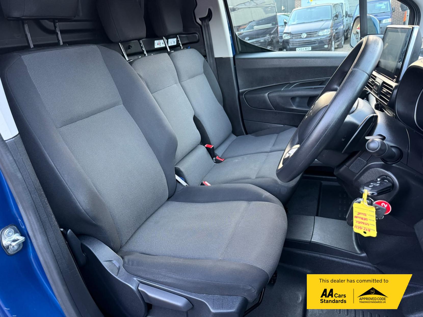 2020 Citroen Berlingo 1.5 BlueHDi 1000 Driver M Panel Van 5dr Diesel EAT8 SWB Euro 6 (s/s) (130 ps) - Thumbnail 43