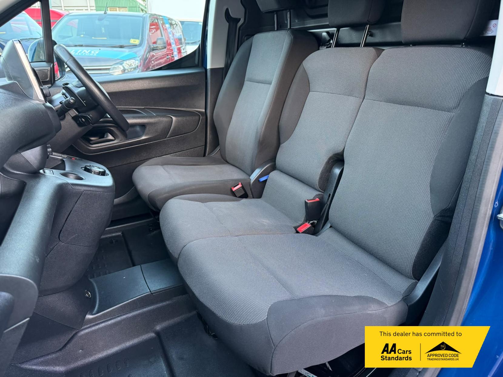 2020 Citroen Berlingo 1.5 BlueHDi 1000 Driver M Panel Van 5dr Diesel EAT8 SWB Euro 6 (s/s) (130 ps) - Thumbnail 54