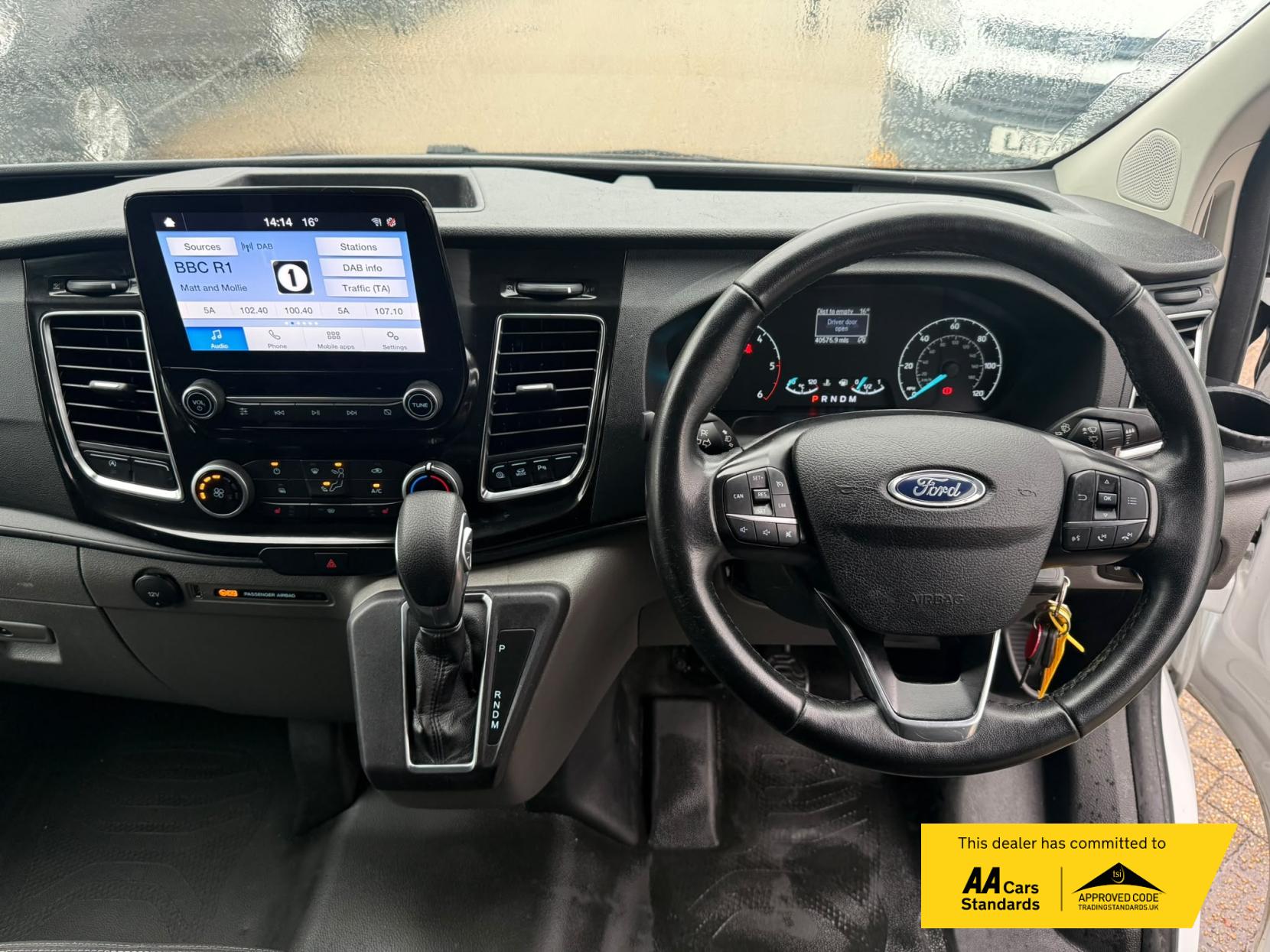 2021 Ford Transit Custom 2.0 300 EcoBlue Limited Panel Van 5dr Diesel Auto L1 H1 Euro 6 (s/s) (130 ps) - Thumbnail 34