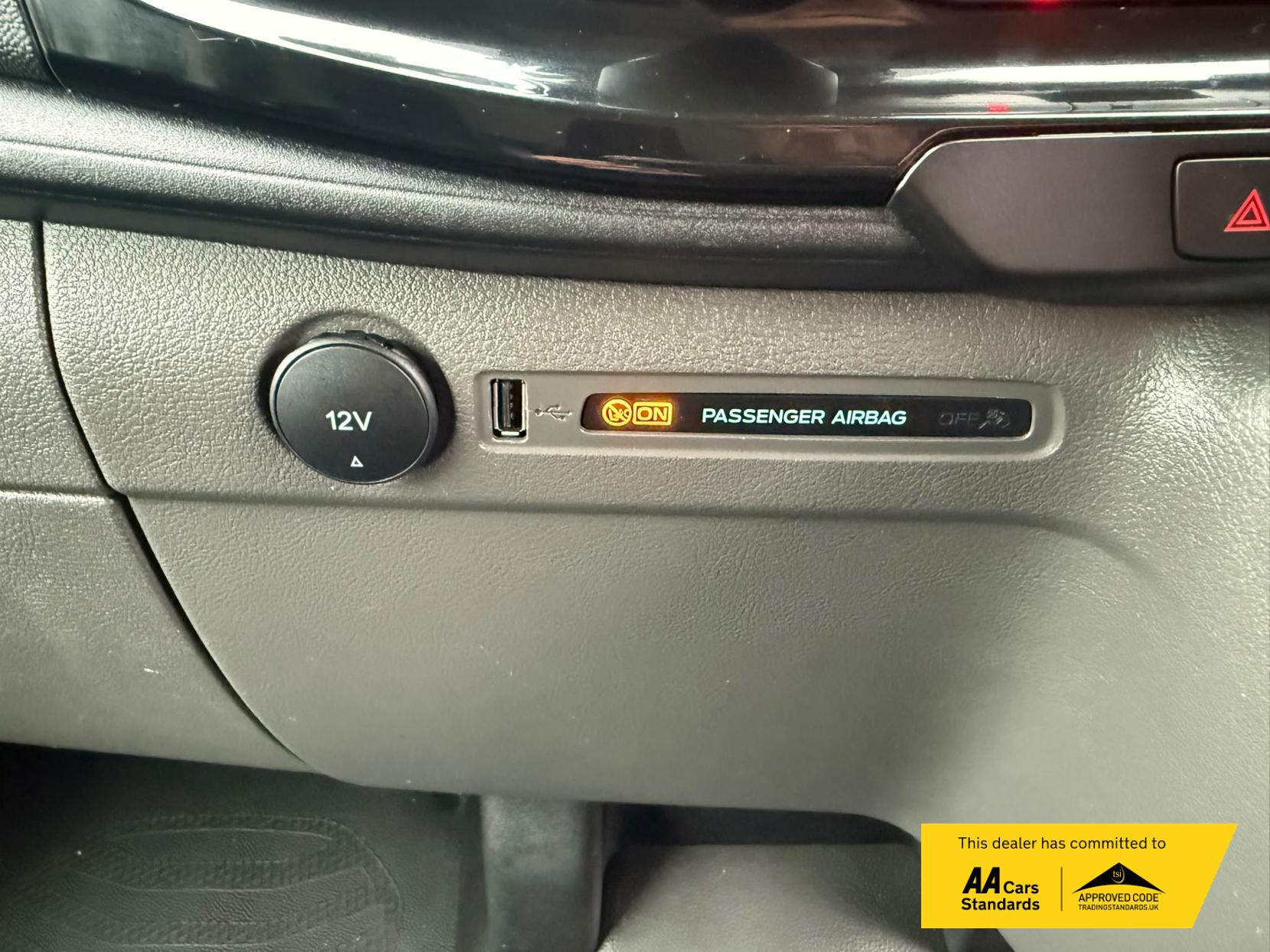 2021 Ford Transit Custom 2.0 300 EcoBlue Limited Panel Van 5dr Diesel Auto L1 H1 Euro 6 (s/s) (130 ps) - Thumbnail 43
