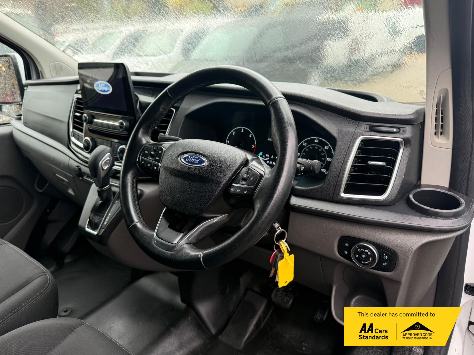 2021 Ford Transit Custom 2.0 300 EcoBlue Limited Panel Van 5dr Diesel Auto L1 H1 Euro 6 (s/s) (130 ps) - Thumbnail 51