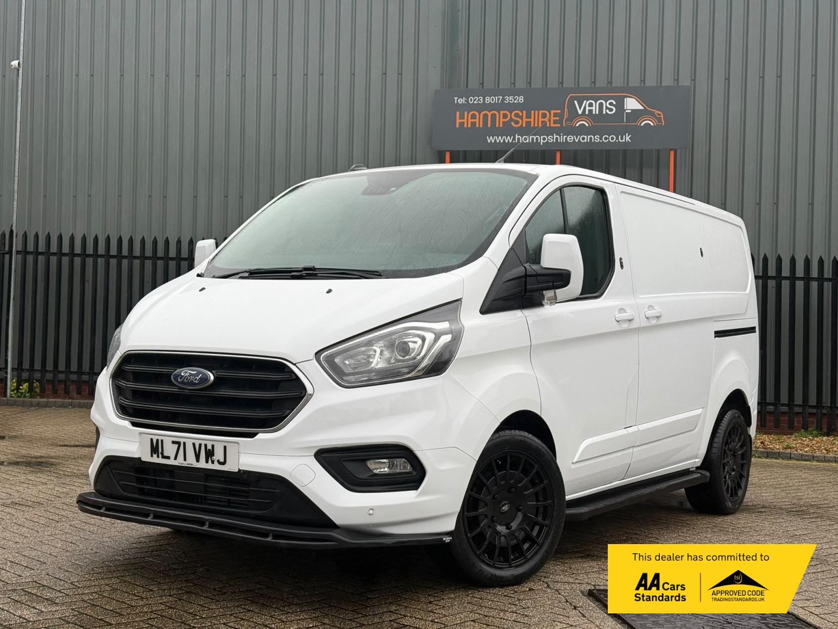 2021 Ford Transit Custom 2.0 300 EcoBlue Limited Panel Van 5dr Diesel Auto L1 H1 Euro 6 (s/s) (130 ps) - Thumbnail 2