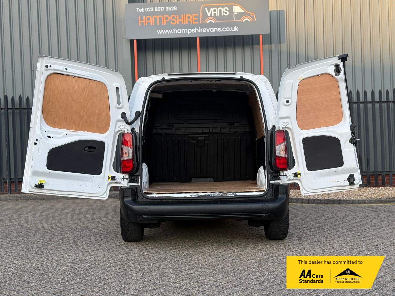 Vauxhall Combo 1.5 Turbo D 2000 Edition Panel Van 4dr Diesel Auto L1 H1 Euro 6 (s/s) (130 ps)