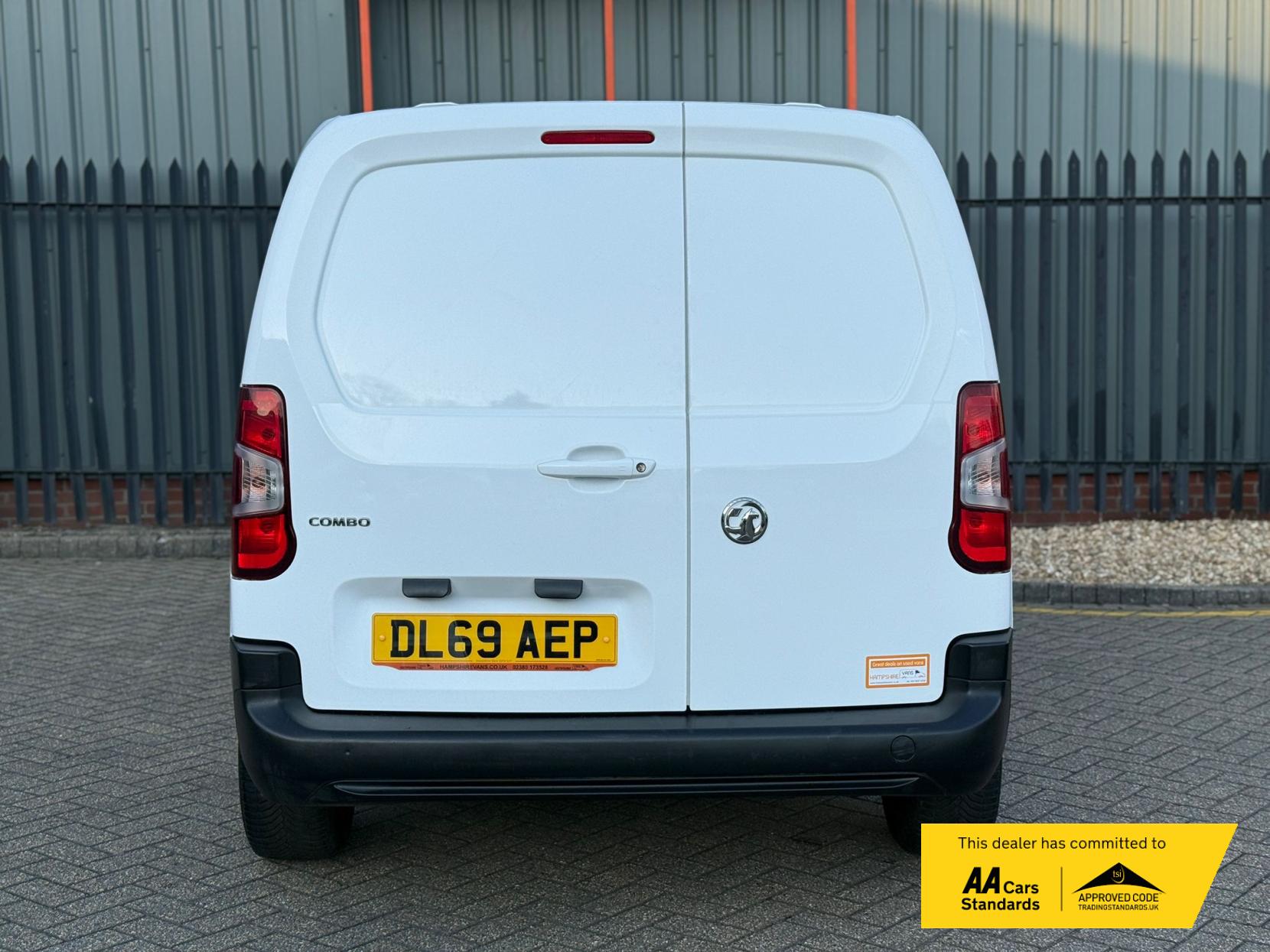 Vauxhall Combo 1.5 Turbo D 2000 Edition Panel Van 4dr Diesel Auto L1 H1 Euro 6 (s/s) (130 ps)