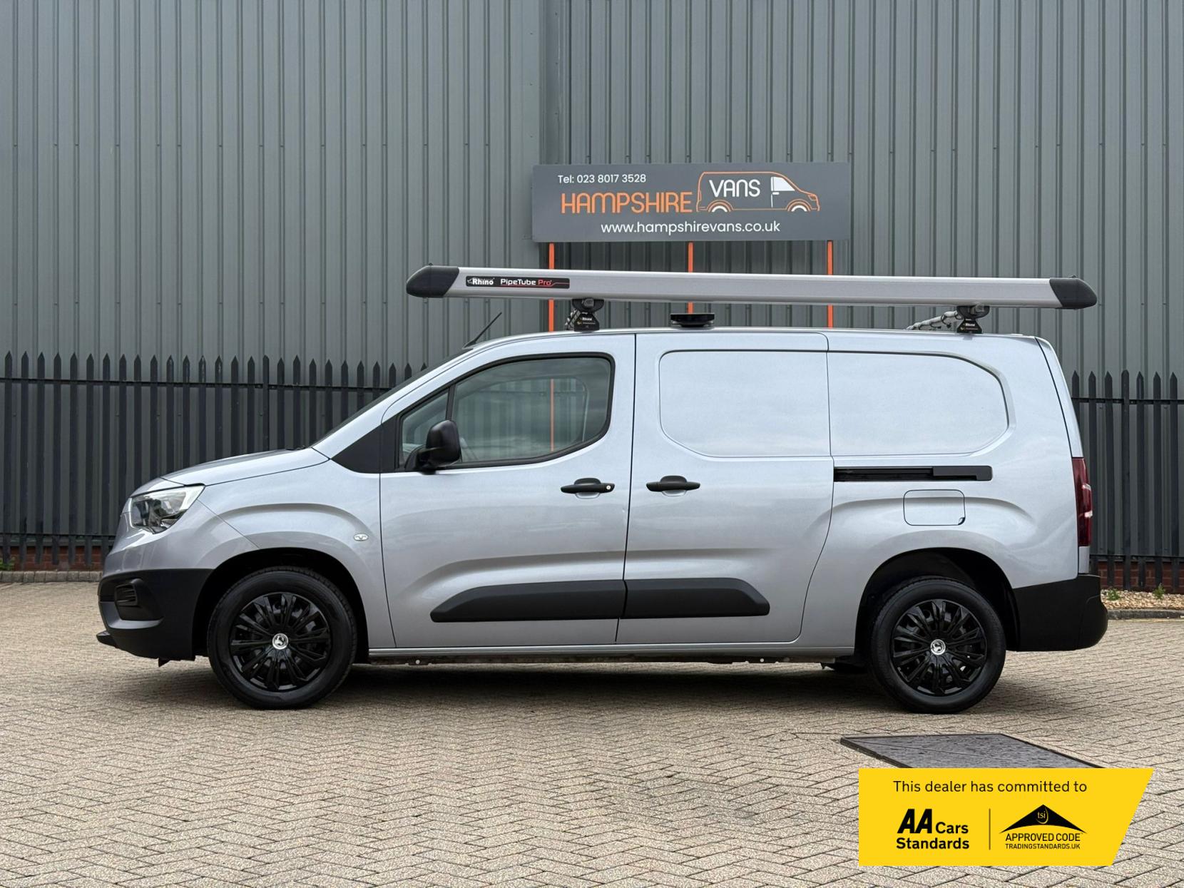 2021 Vauxhall Combo 1.5 Turbo D 2300 Edition Panel Van 4dr Diesel Manual L2 H1 Euro 6 (100 ps) - Thumbnail 6