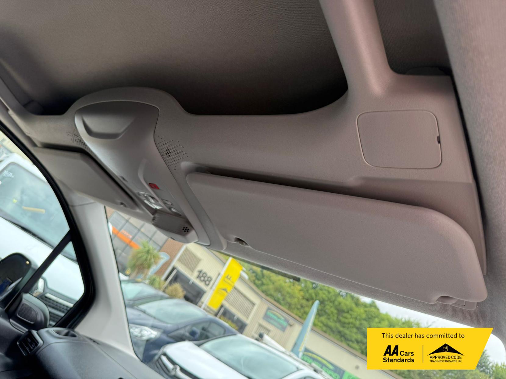 2021 Vauxhall Combo 1.5 Turbo D 2300 Edition Panel Van 4dr Diesel Manual L2 H1 Euro 6 (100 ps) - Thumbnail 38
