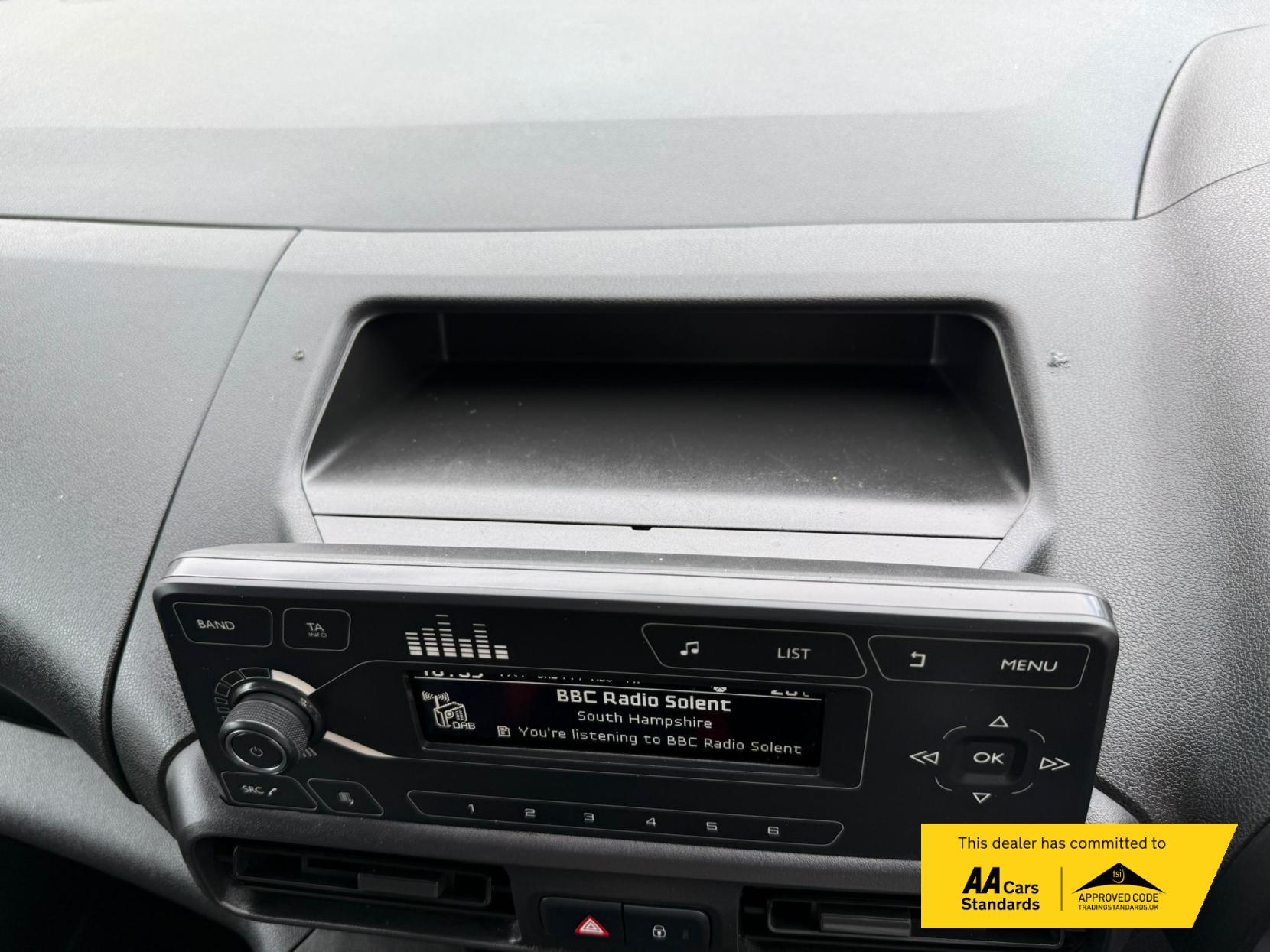 2021 Vauxhall Combo 1.5 Turbo D 2300 Edition Panel Van 4dr Diesel Manual L2 H1 Euro 6 (100 ps) - Thumbnail 14