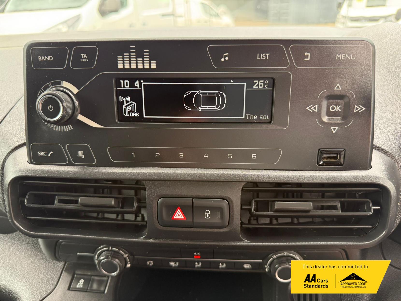 2021 Vauxhall Combo 1.5 Turbo D 2300 Edition Panel Van 4dr Diesel Manual L2 H1 Euro 6 (100 ps) - Thumbnail 16