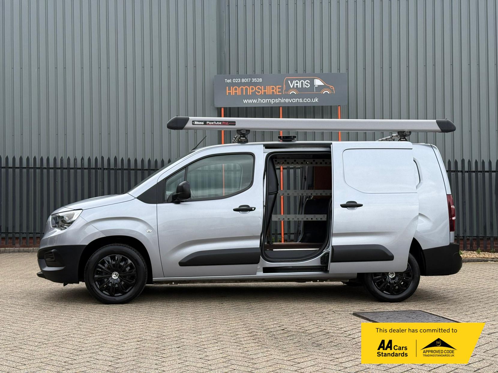 2021 Vauxhall Combo 1.5 Turbo D 2300 Edition Panel Van 4dr Diesel Manual L2 H1 Euro 6 (100 ps) - Thumbnail 5