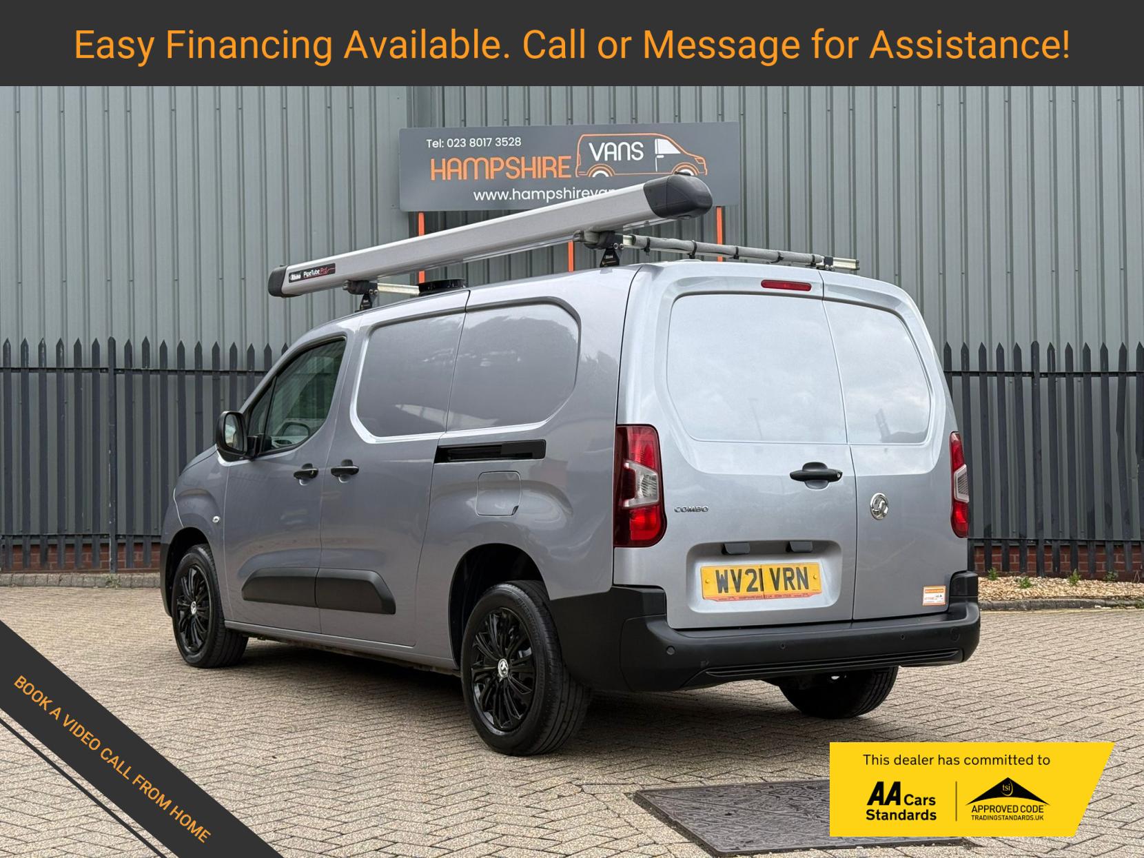 2021 Vauxhall Combo 1.5 Turbo D 2300 Edition Panel Van 4dr Diesel Manual L2 H1 Euro 6 (100 ps) - Thumbnail 3