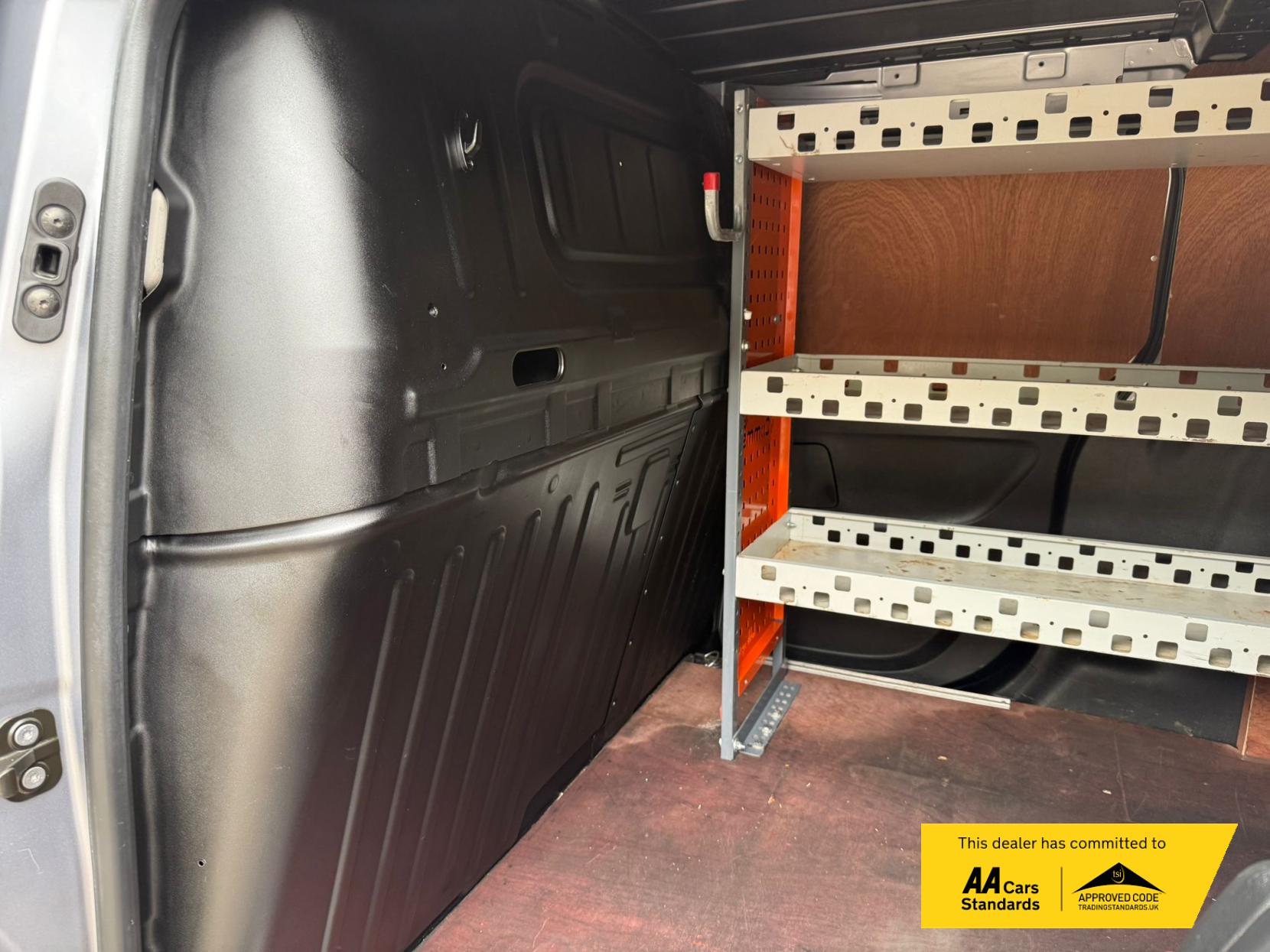 2021 Vauxhall Combo 1.5 Turbo D 2300 Edition Panel Van 4dr Diesel Manual L2 H1 Euro 6 (100 ps) - Thumbnail 43