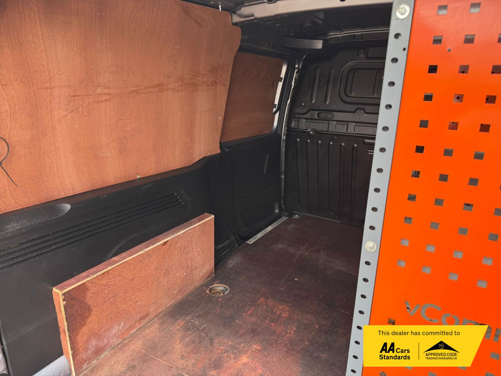 2021 Vauxhall Combo 1.5 Turbo D 2300 Edition Panel Van 4dr Diesel Manual L2 H1 Euro 6 (100 ps) - Thumbnail 41