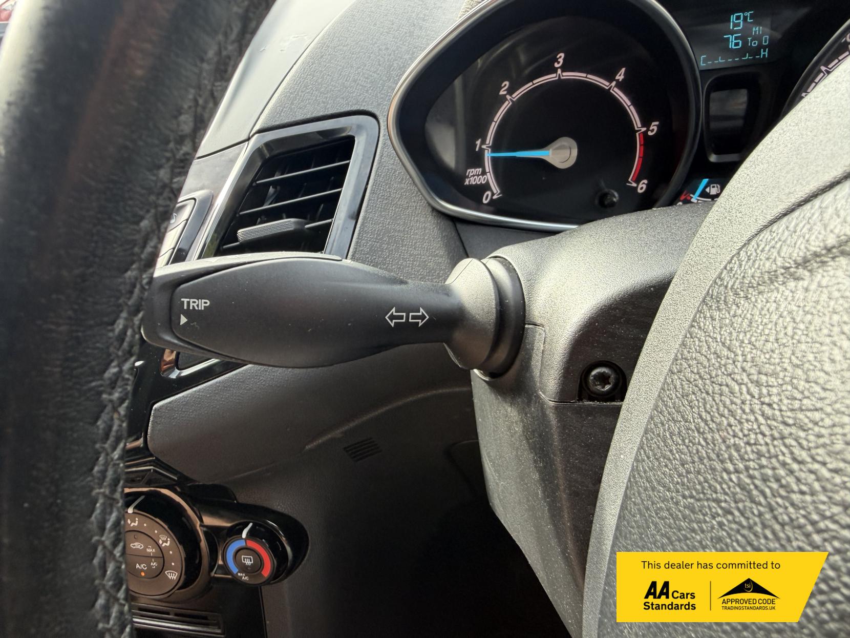 2017 Ford Fiesta Van 1.5 TDCi Sport Panel Van 3dr Diesel Manual (94 g/km, 93.7 bhp) - Thumbnail 27