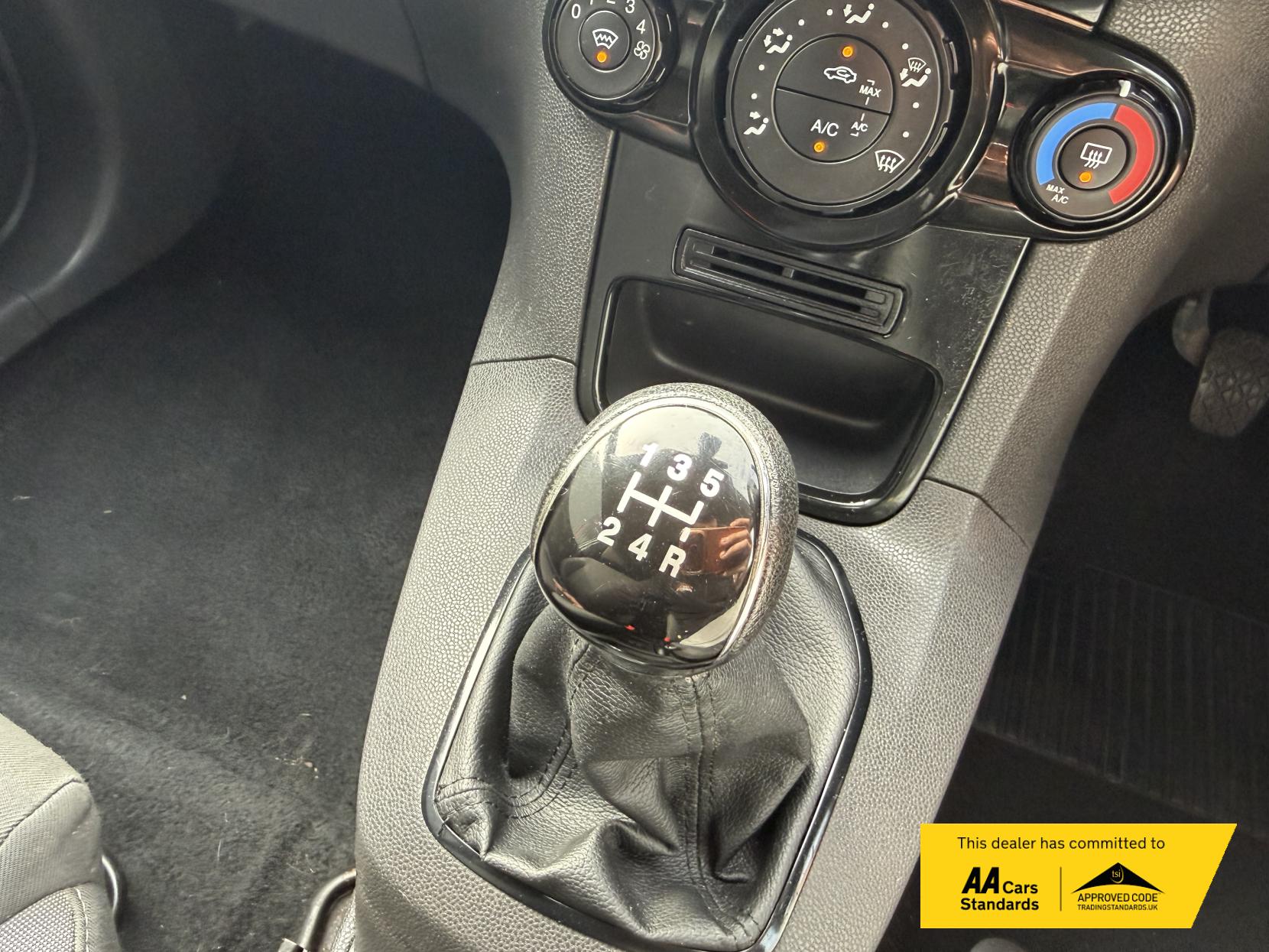 2017 Ford Fiesta Van 1.5 TDCi Sport Panel Van 3dr Diesel Manual (94 g/km, 93.7 bhp) - Thumbnail 22