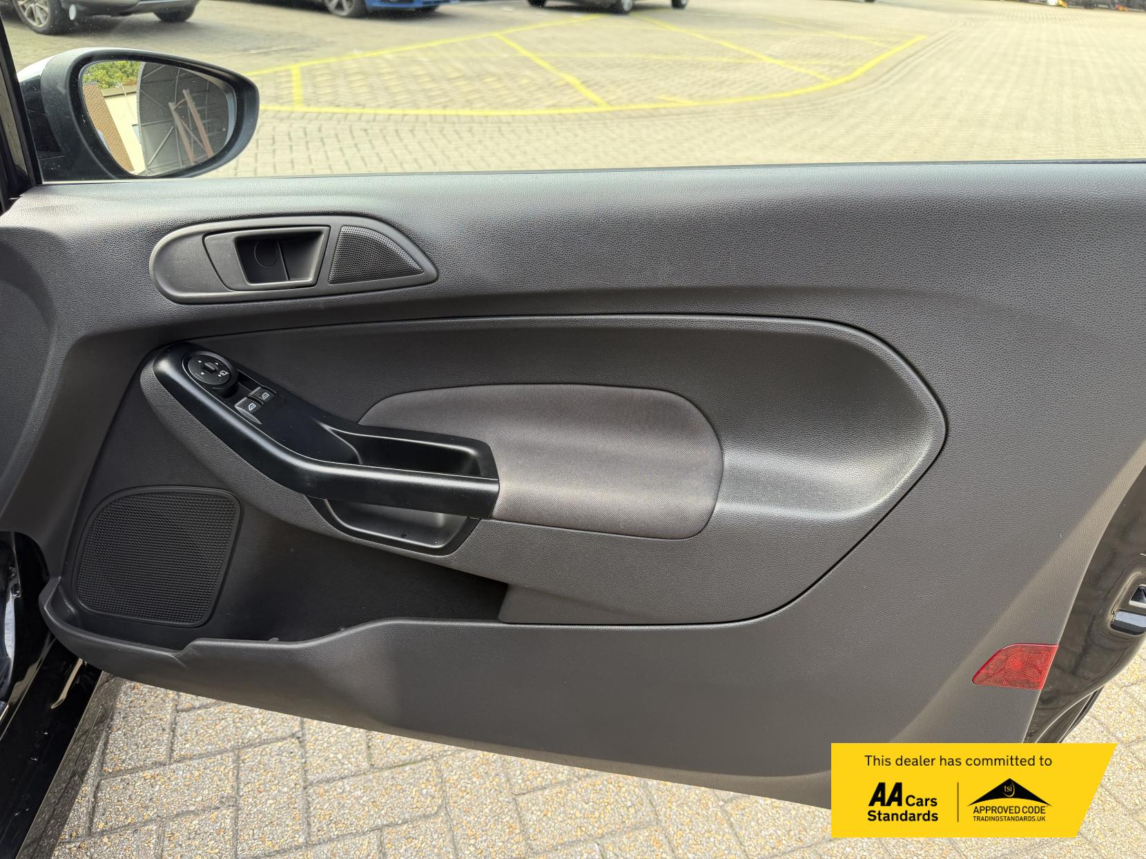 2017 Ford Fiesta Van 1.5 TDCi Sport Panel Van 3dr Diesel Manual (94 g/km, 93.7 bhp) - Thumbnail 37