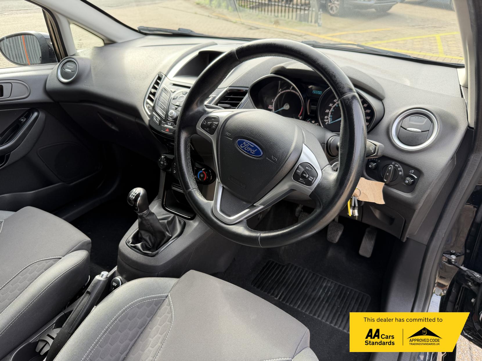 2017 Ford Fiesta Van 1.5 TDCi Sport Panel Van 3dr Diesel Manual (94 g/km, 93.7 bhp) - Thumbnail 34