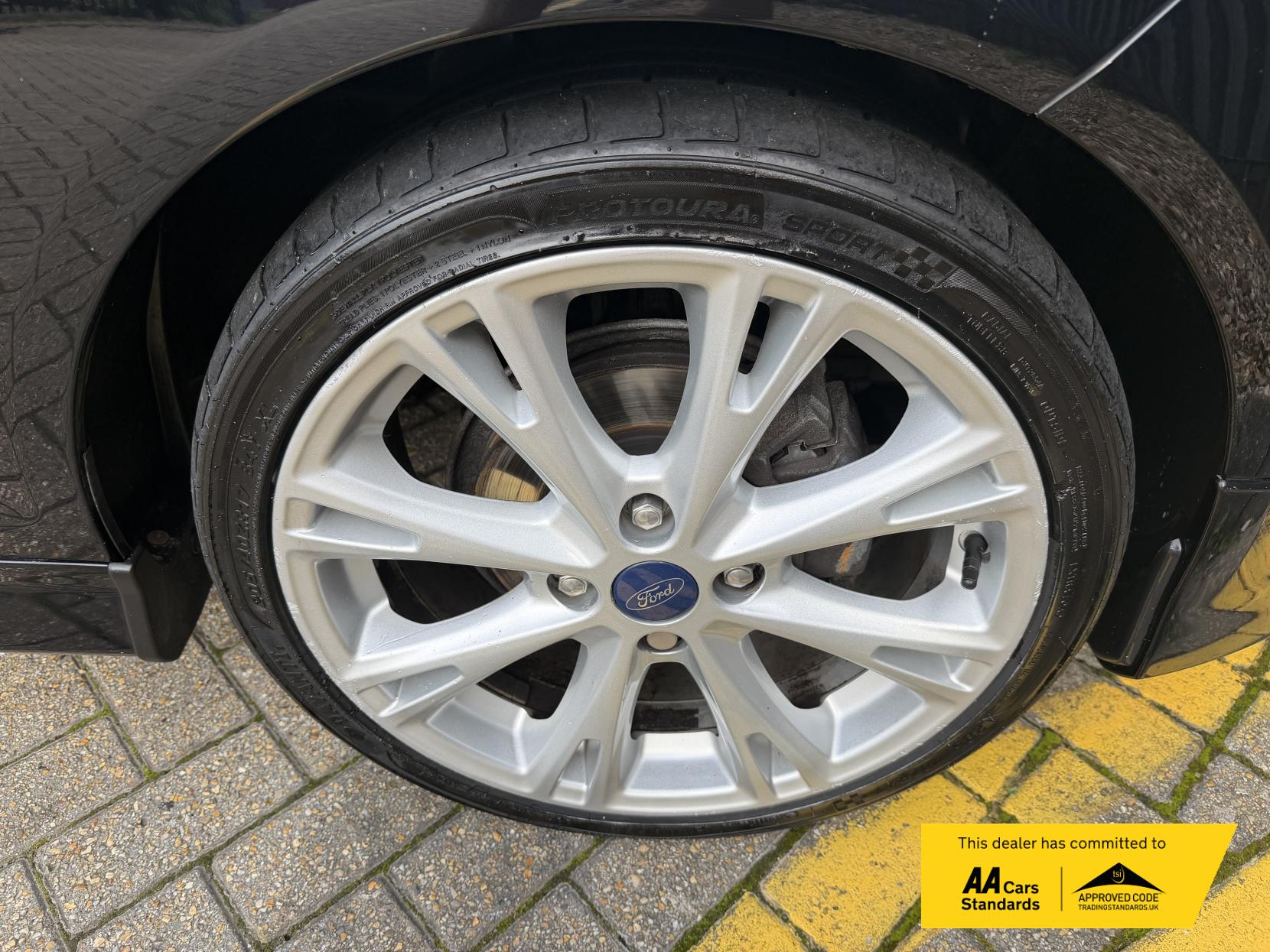 2017 Ford Fiesta Van 1.5 TDCi Sport Panel Van 3dr Diesel Manual (94 g/km, 93.7 bhp) - Thumbnail 40