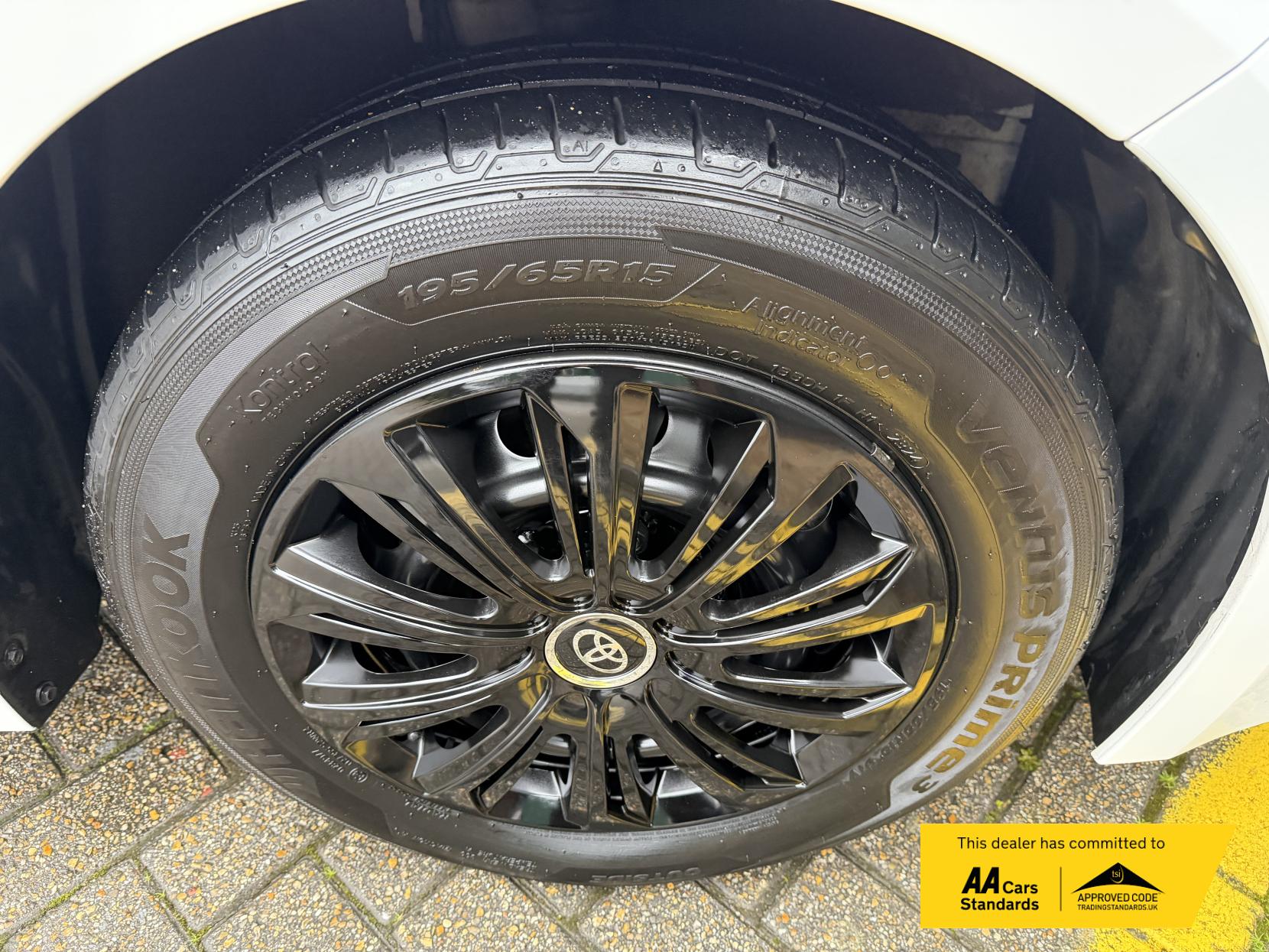 Toyota Corolla 1.8 VVT-h Car Derived Van 5dr Petrol Hybrid CVT Euro 6 (s/s) (140 ps)