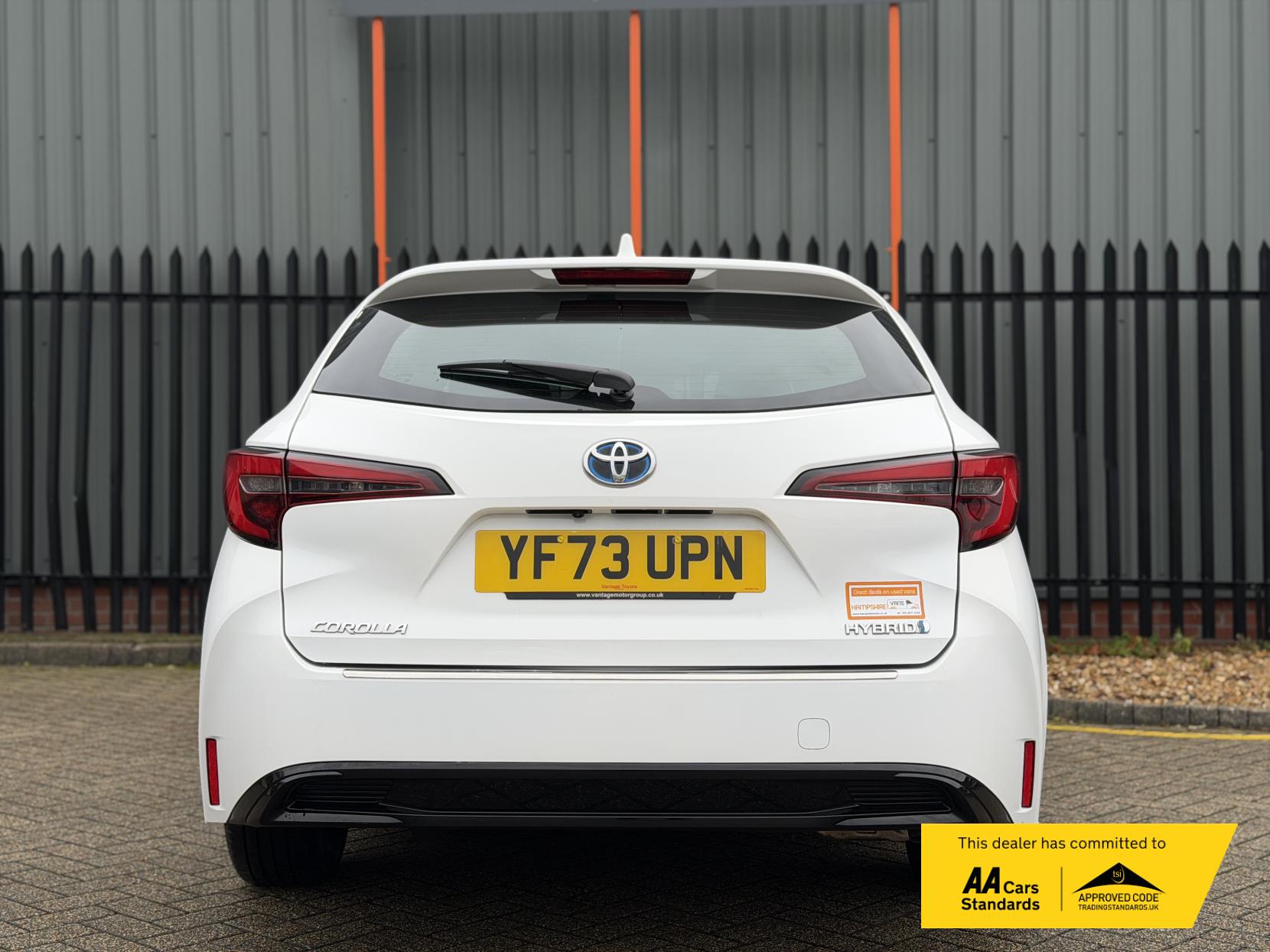 Toyota Corolla 1.8 VVT-h Car Derived Van 5dr Petrol Hybrid CVT Euro 6 (s/s) (140 ps)