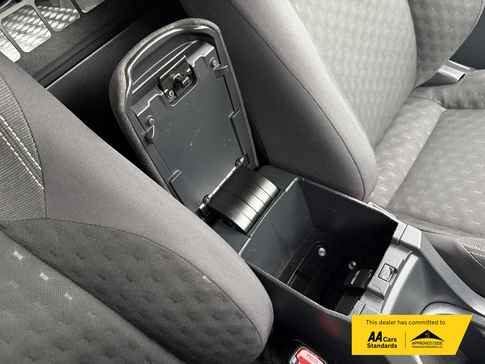 Toyota Corolla 1.8 VVT-h Car Derived Van 5dr Petrol Hybrid CVT Euro 6 (s/s) (140 ps)