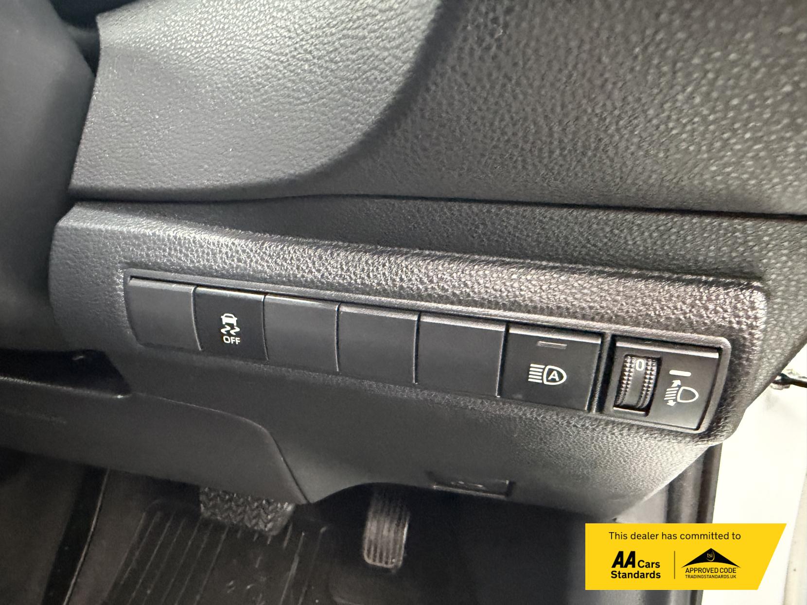 Toyota Corolla 1.8 VVT-h Car Derived Van 5dr Petrol Hybrid CVT Euro 6 (s/s) (140 ps)