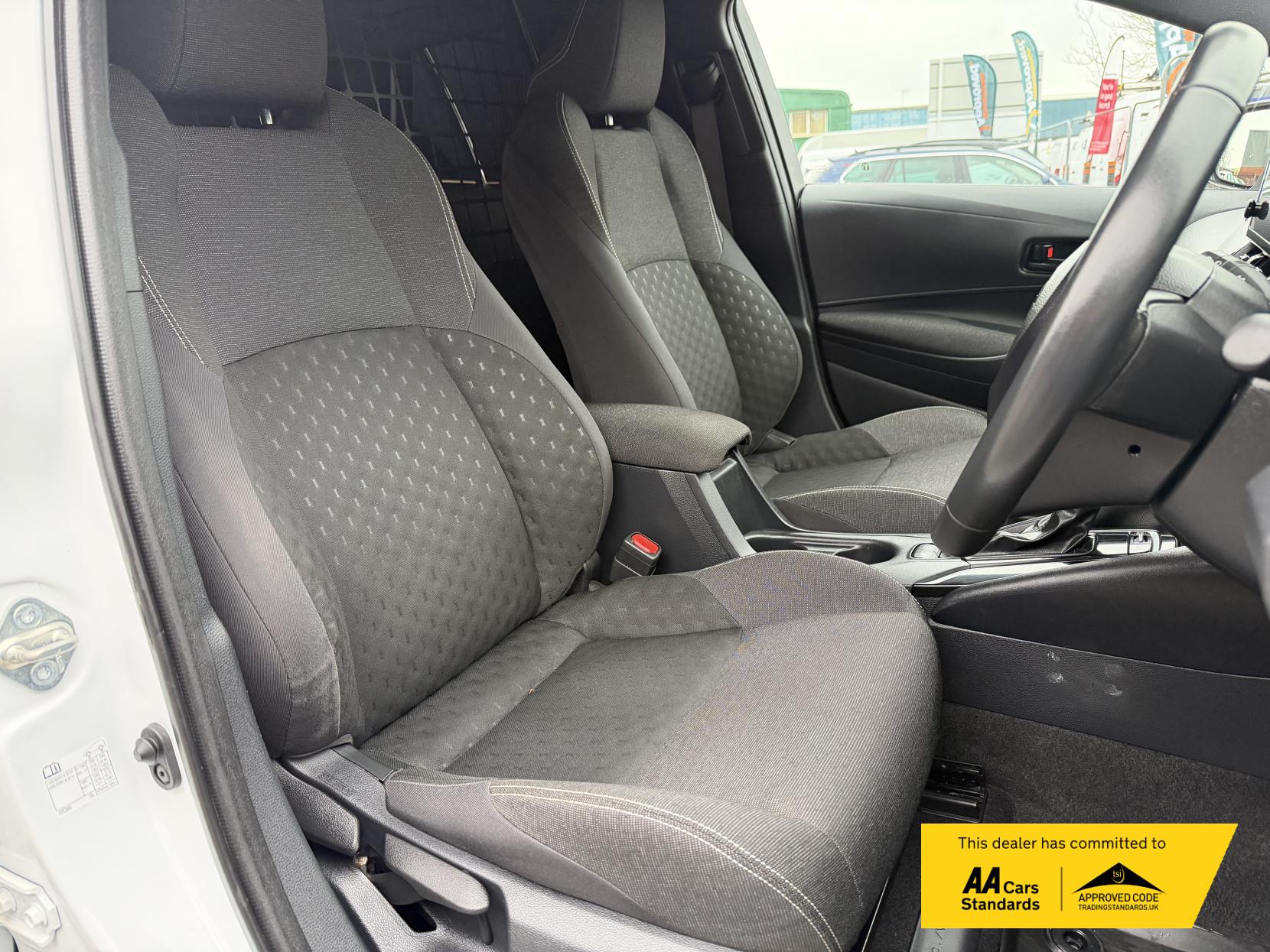 Toyota Corolla 1.8 VVT-h Car Derived Van 5dr Petrol Hybrid CVT Euro 6 (s/s) (140 ps)