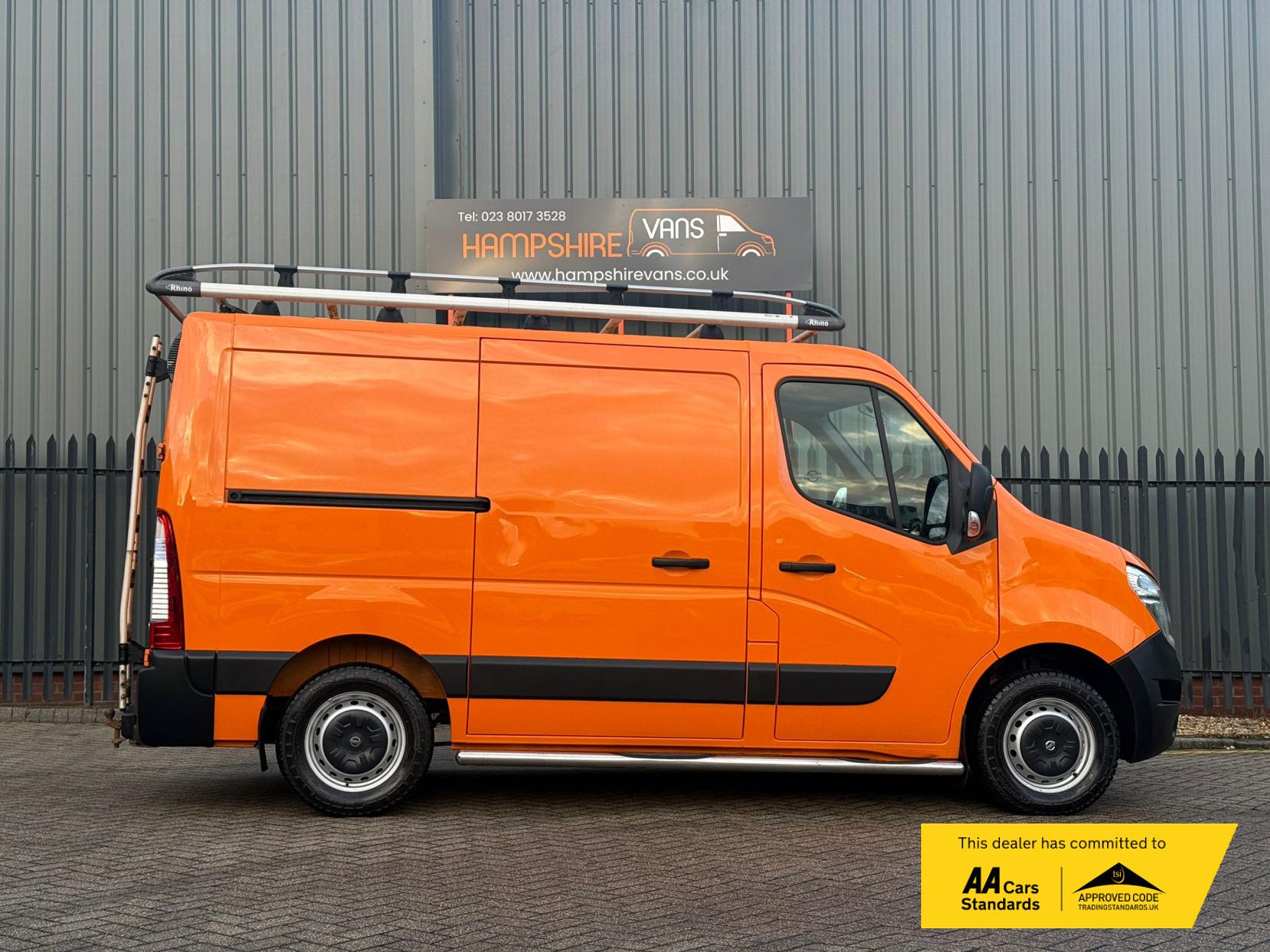 Nissan NV400 2.3 dCi 33 Tekna Panel Van 5dr Diesel Manual FWD L1 H1 Euro 6 (135 ps)