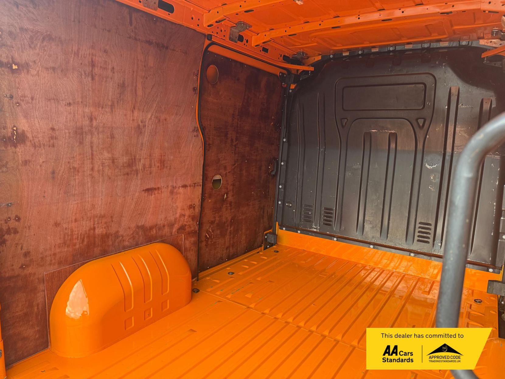 Nissan NV400 2.3 dCi 33 Tekna Panel Van 5dr Diesel Manual FWD L1 H1 Euro 6 (135 ps)