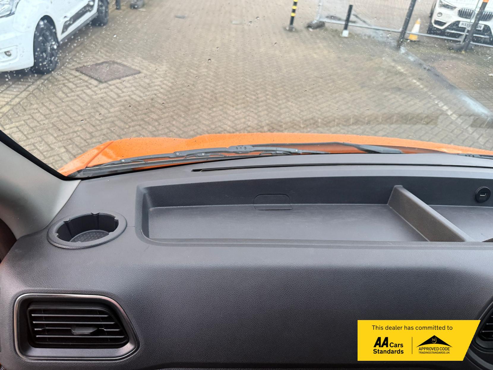 Nissan NV400 2.3 dCi 33 Tekna Panel Van 5dr Diesel Manual FWD L1 H1 Euro 6 (135 ps)