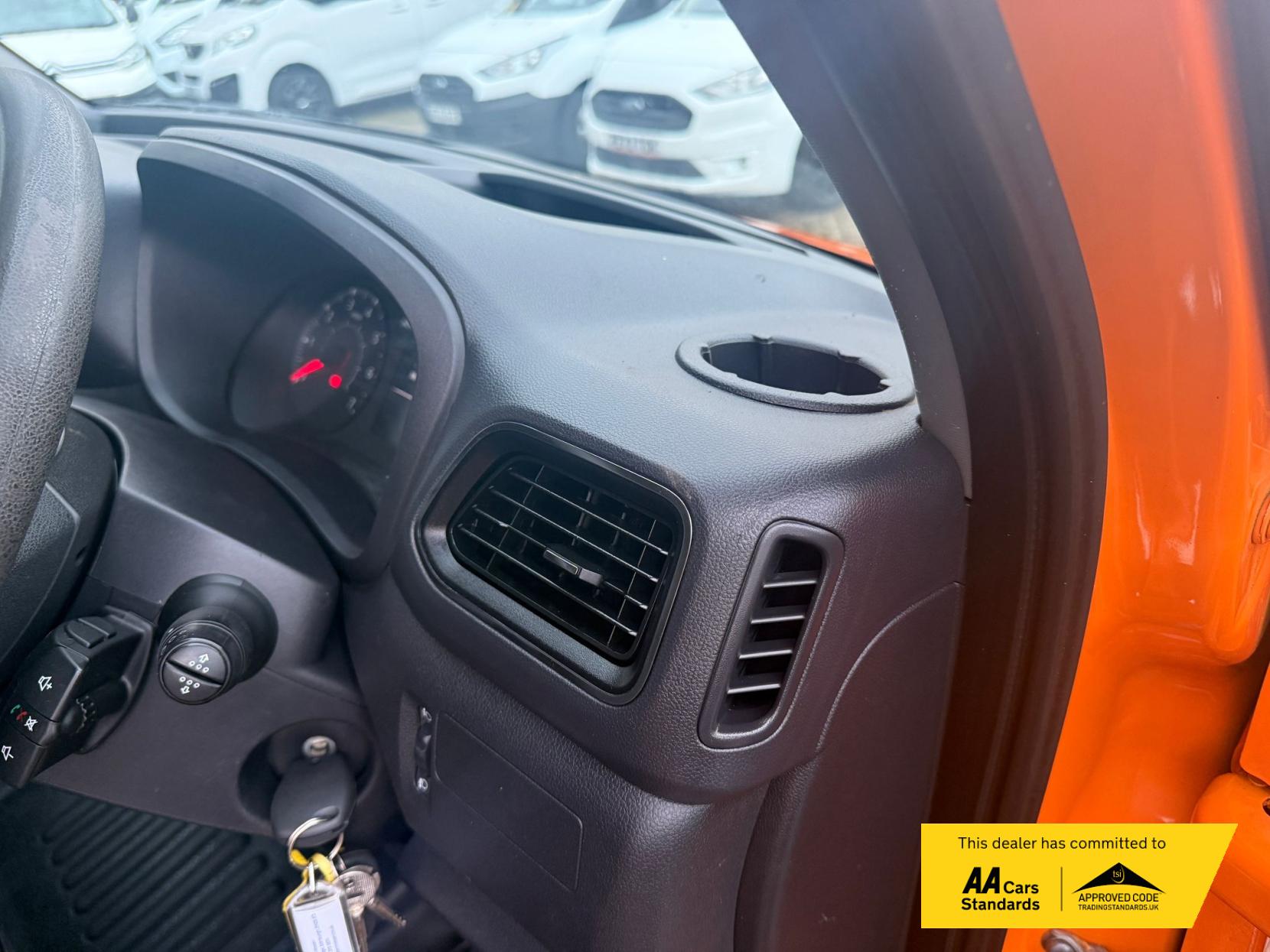 Nissan NV400 2.3 dCi 33 Tekna Panel Van 5dr Diesel Manual FWD L1 H1 Euro 6 (135 ps)