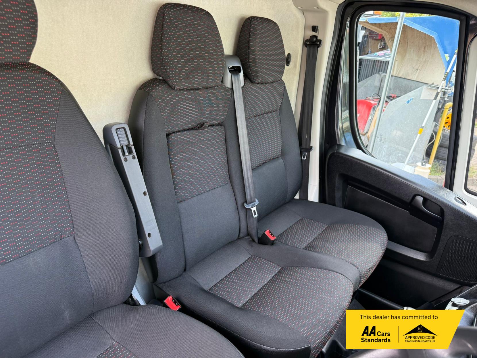 2020 Citroen Relay 2.2 BlueHDi 35 Enterprise Panel Van 5dr Diesel Manual L3 High Roof Euro 6 (s/s) (140 ps) - Thumbnail 20