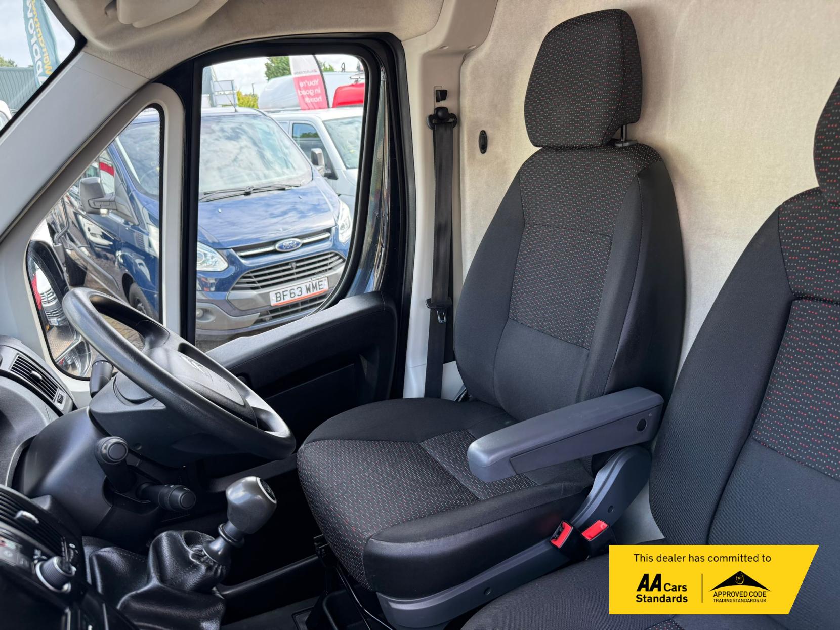2020 Citroen Relay 2.2 BlueHDi 35 Enterprise Panel Van 5dr Diesel Manual L3 High Roof Euro 6 (s/s) (140 ps) - Thumbnail 18