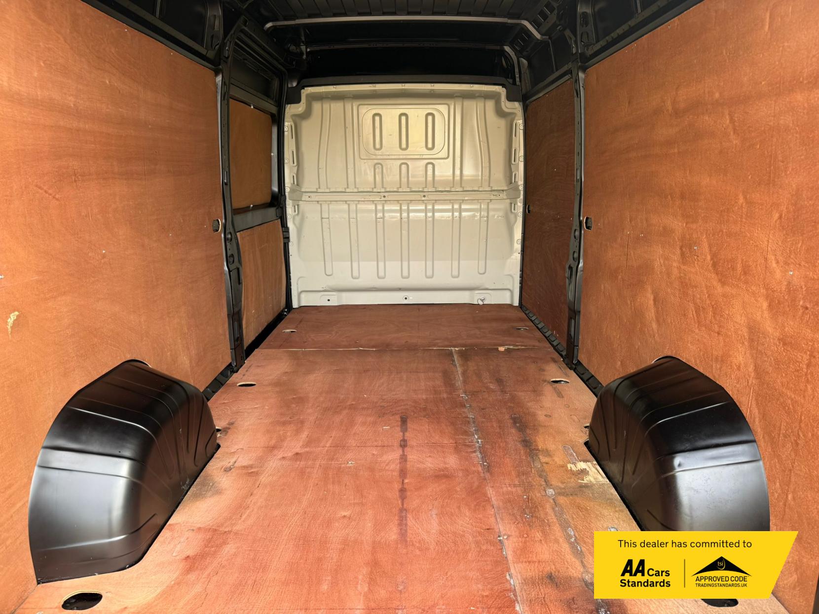 2020 Citroen Relay 2.2 BlueHDi 35 Enterprise Panel Van 5dr Diesel Manual L3 High Roof Euro 6 (s/s) (140 ps) - Thumbnail 13