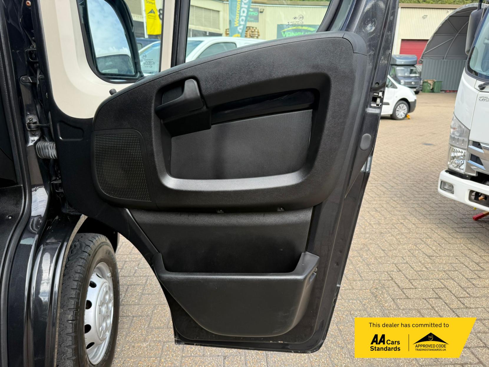 2020 Citroen Relay 2.2 BlueHDi 35 Enterprise Panel Van 5dr Diesel Manual L3 High Roof Euro 6 (s/s) (140 ps) - Thumbnail 47