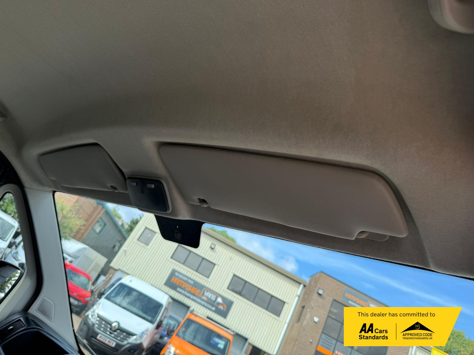 2020 Citroen Relay 2.2 BlueHDi 35 Enterprise Panel Van 5dr Diesel Manual L3 High Roof Euro 6 (s/s) (140 ps) - Thumbnail 44