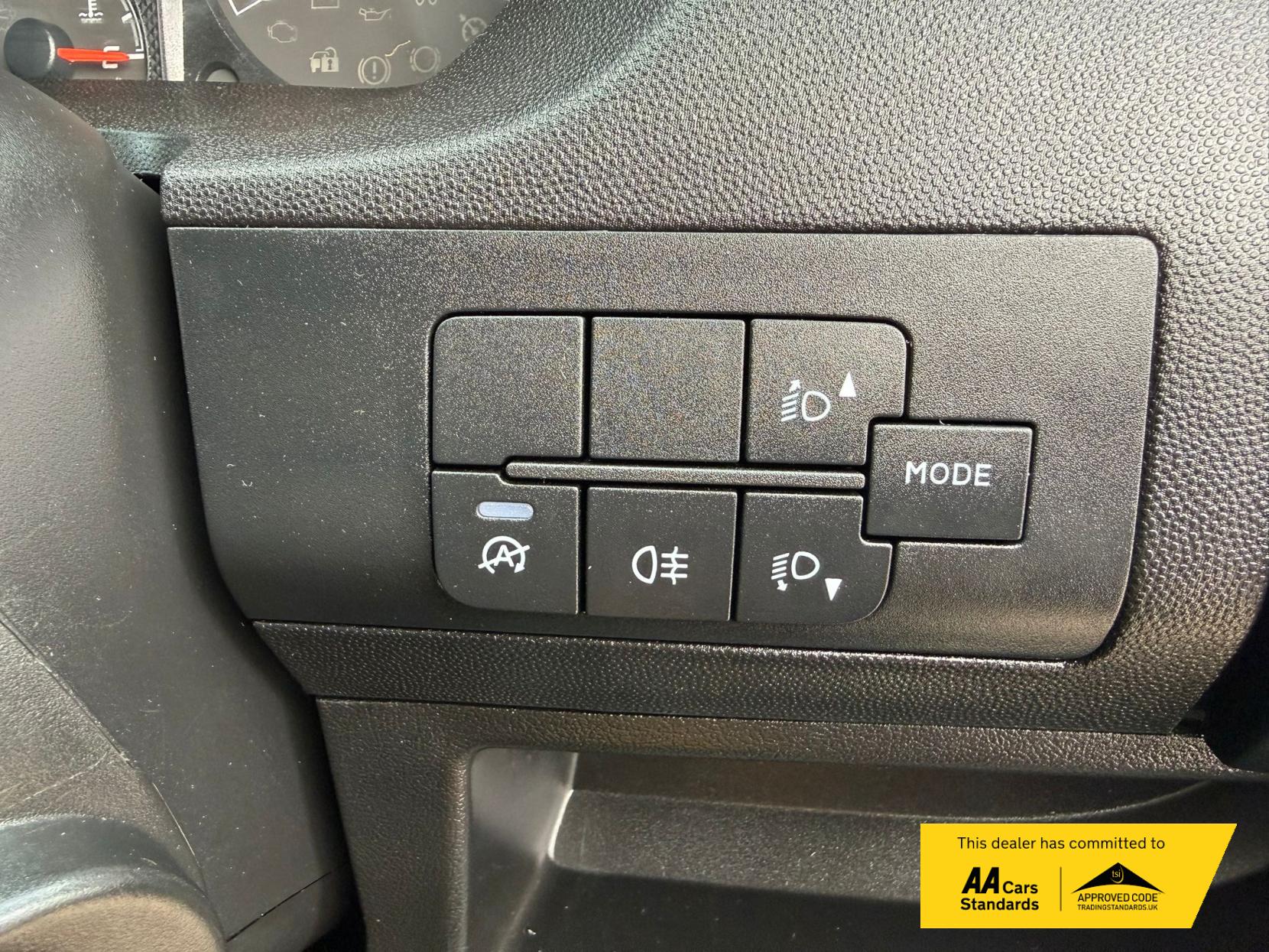 2020 Citroen Relay 2.2 BlueHDi 35 Enterprise Panel Van 5dr Diesel Manual L3 High Roof Euro 6 (s/s) (140 ps) - Thumbnail 45