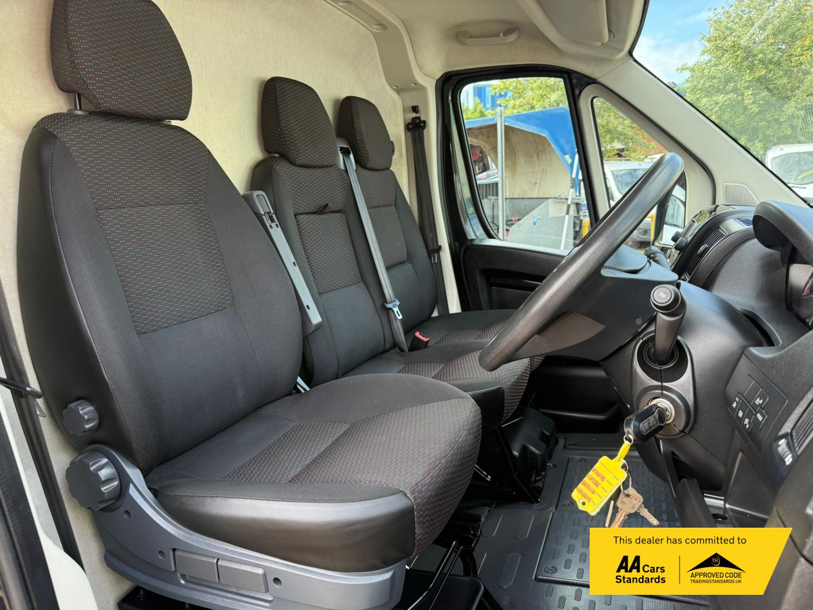2020 Citroen Relay 2.2 BlueHDi 35 Enterprise Panel Van 5dr Diesel Manual L3 High Roof Euro 6 (s/s) (140 ps) - Thumbnail 17