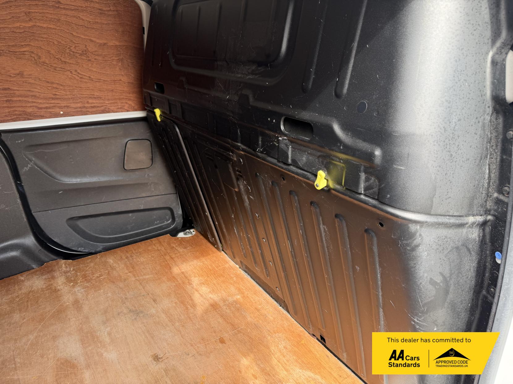 Vauxhall Combo 1.5 Turbo D 2300 Sportive Panel Van 4dr Diesel Manual L2 H1 Euro 6 (100 ps)