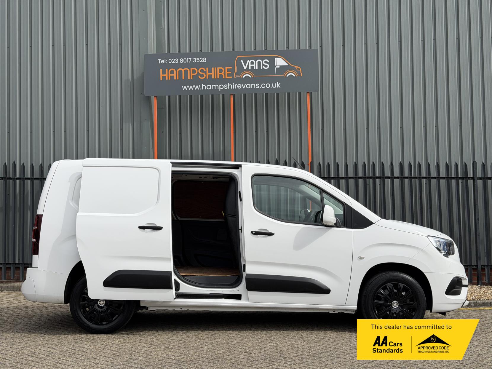 Vauxhall Combo 1.5 Turbo D 2300 Sportive Panel Van 4dr Diesel Manual L2 H1 Euro 6 (100 ps)
