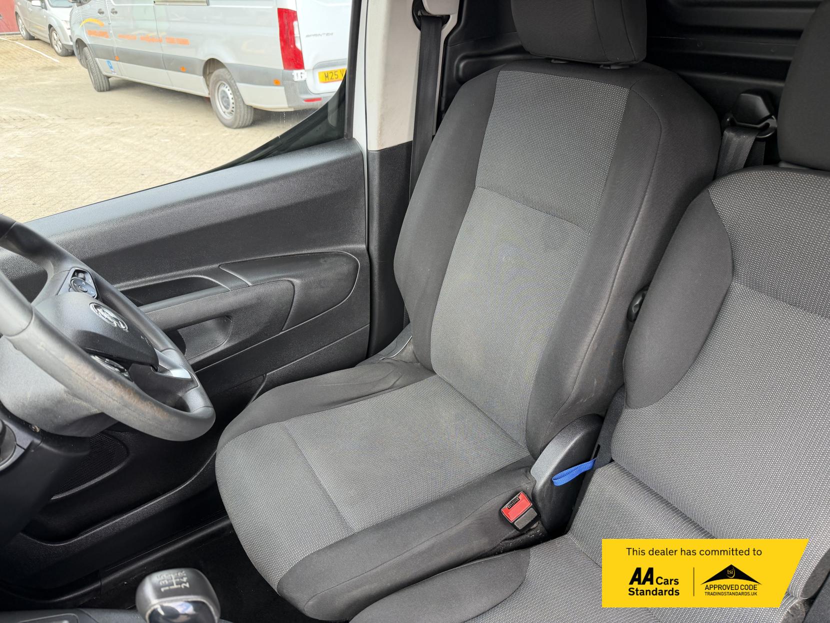 Vauxhall Combo 1.5 Turbo D 2300 Sportive Panel Van 4dr Diesel Manual L2 H1 Euro 6 (100 ps)