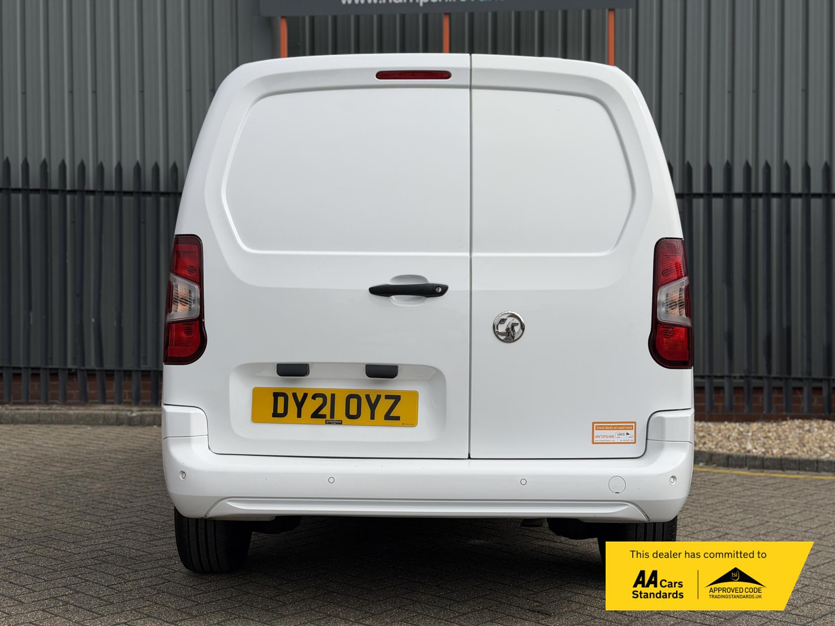 Vauxhall Combo 1.5 Turbo D 2300 Sportive Panel Van 4dr Diesel Manual L2 H1 Euro 6 (100 ps)