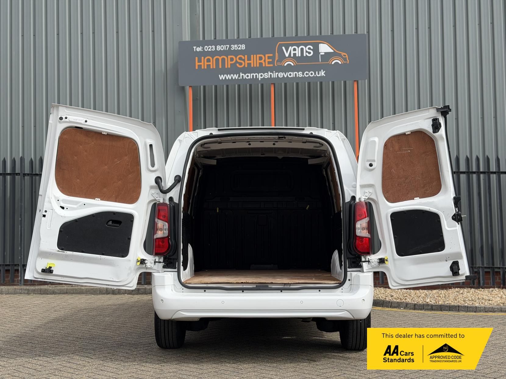 Vauxhall Combo 1.5 Turbo D 2300 Sportive Panel Van 4dr Diesel Manual L2 H1 Euro 6 (100 ps)