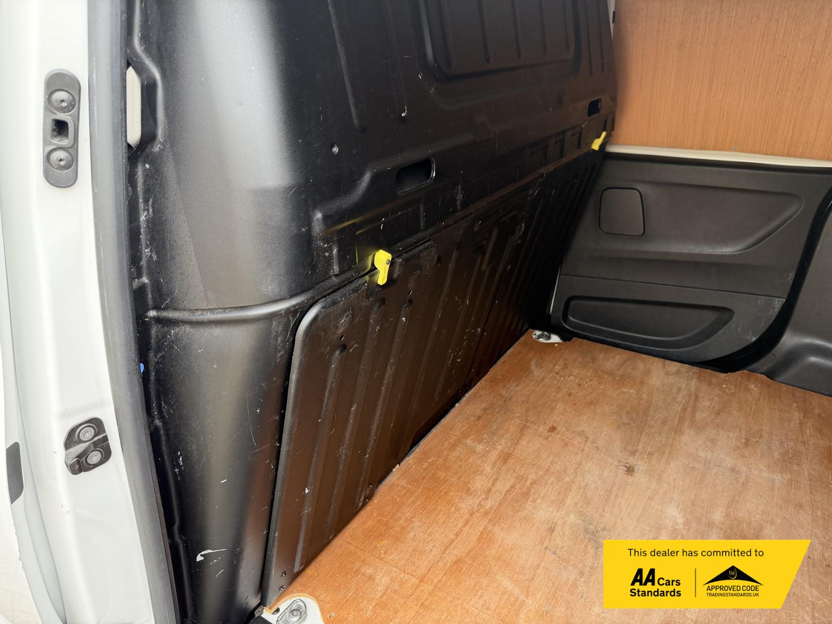 Vauxhall Combo 1.5 Turbo D 2300 Sportive Panel Van 4dr Diesel Manual L2 H1 Euro 6 (100 ps)